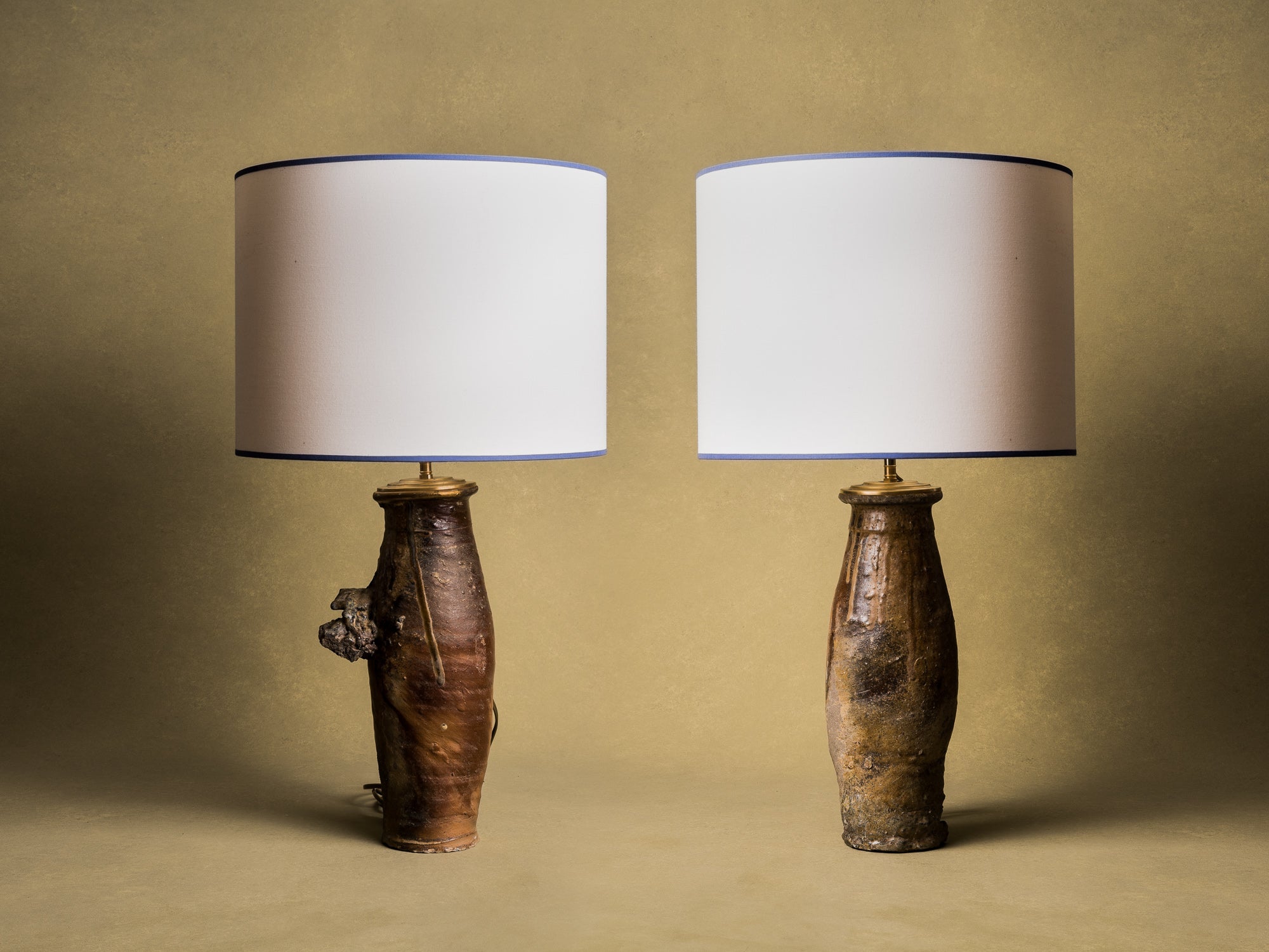 Mitate mono, paire de lampes "jambe de chien" en grès de Martincamp, France (XVIIIe / XIXe siècle)..Mitate mono, pair of lamps "jambe de chien" in stoneware from Martincamp, France (18th / 19th century)