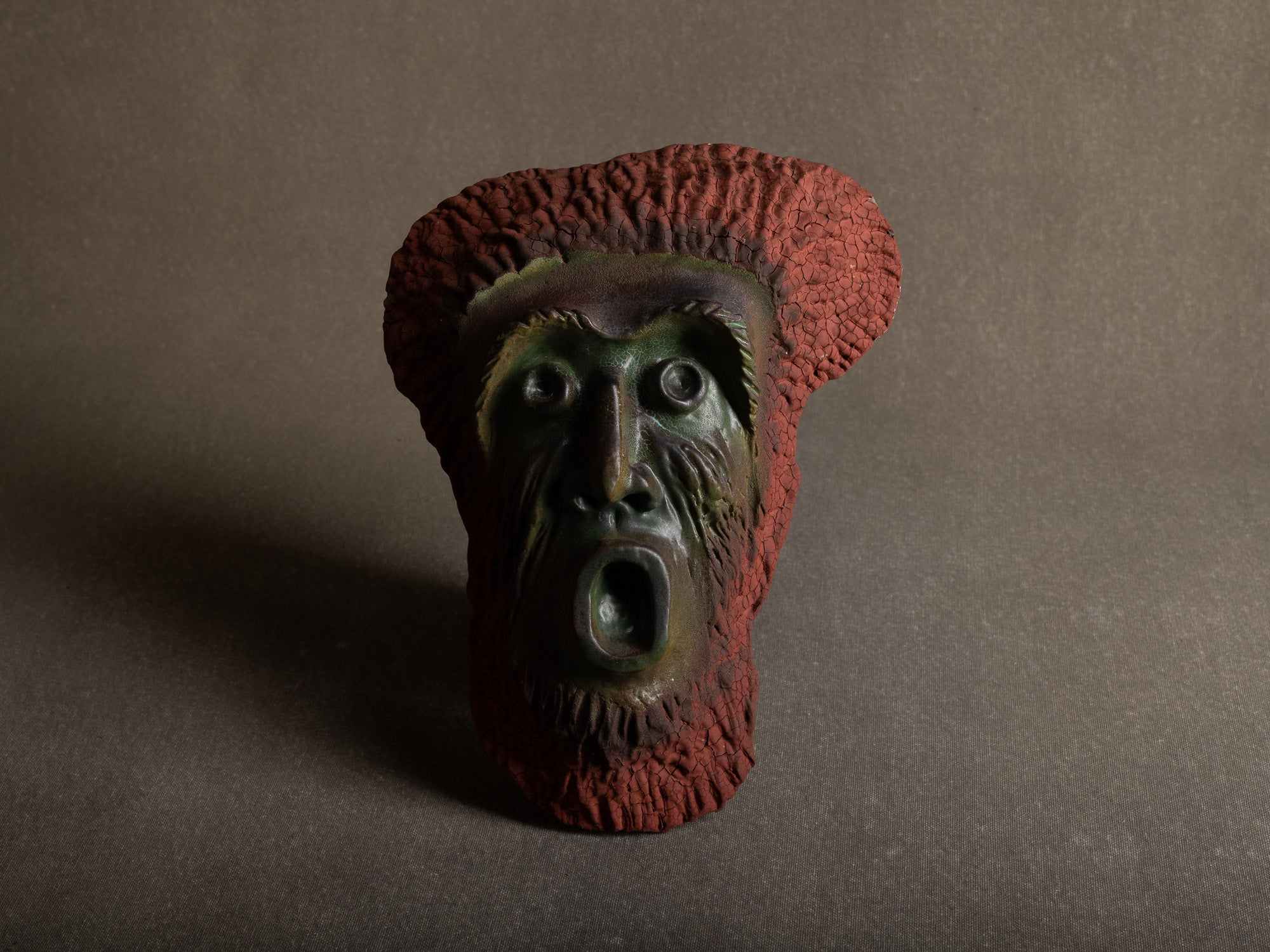 Exceptionnel masque mural "hurleur" de Henri‑Georges Dupetit, France (vers 1965)..Outstanding screaming mask by Henri‑Georges Dupetit, France (circa 1965)