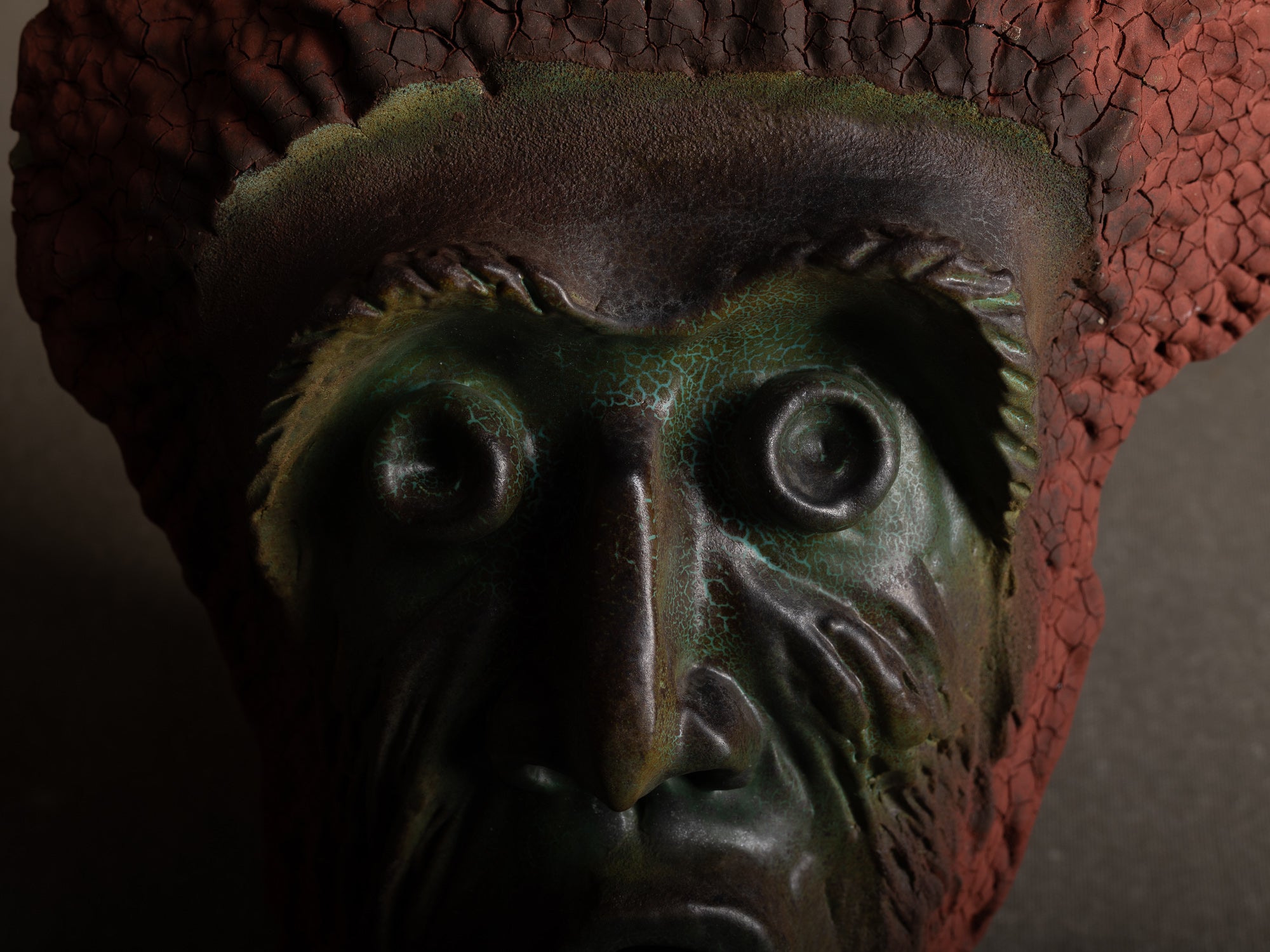 Exceptionnel masque mural "hurleur" de Henri‑Georges Dupetit, France (vers 1965)..Outstanding screaming mask by Henri‑Georges Dupetit, France (circa 1965)