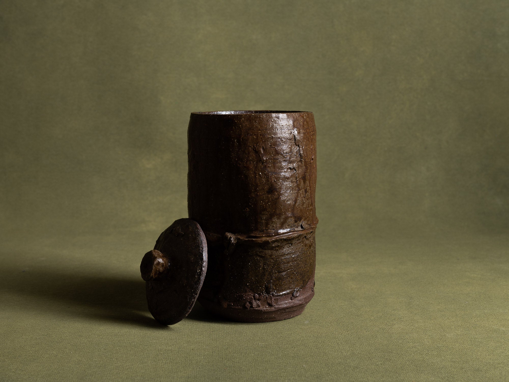 Mizusashi, pot couvert à eau, Japon (ère Shōwa)..Seto ware water pot Mizusashi , Japan (Shōwa era)