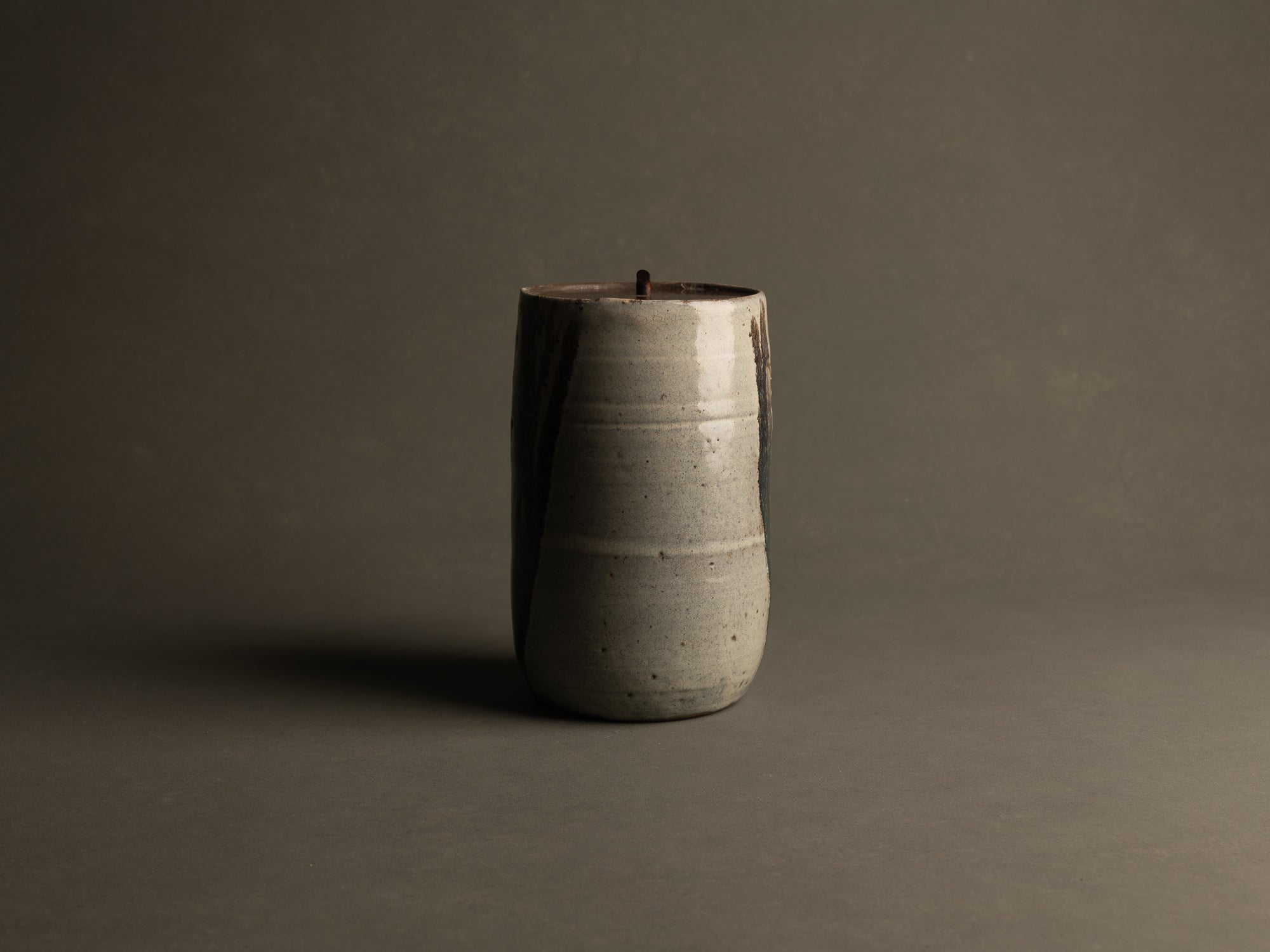 Mizusashi, Pot couvert à eau de type Seto, Japon (ére Taishō  / Shōwa)..Seto ware water pot Mizusashi , Japan (Taishō  / Shōwa Era)