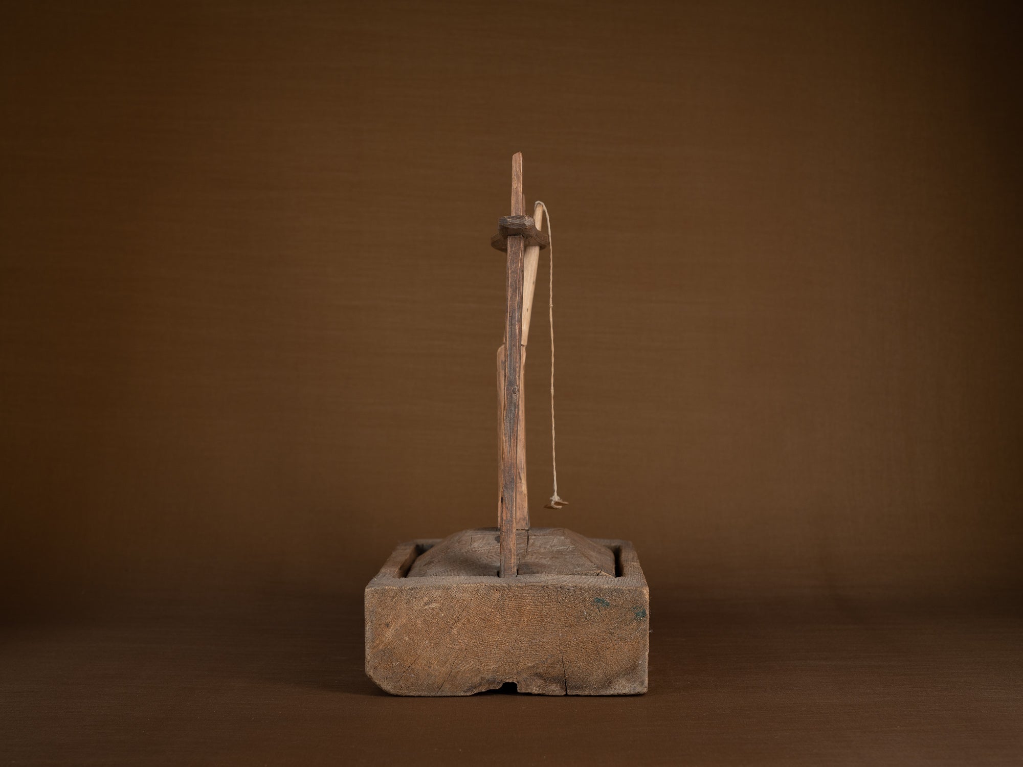 Rare piège à souris, Suède (Fin du XVIIIe / début du XIXe siècle)..Rare mousetrap, Sweden (late 18th / early 19th century)