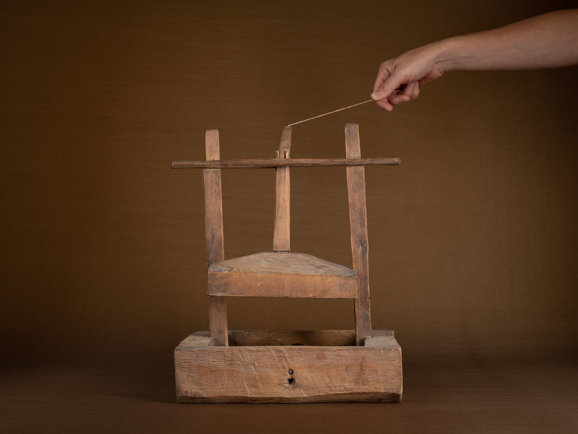Rare piège à souris, Suède (Fin du XVIIIe / début du XIXe siècle)..Rare mousetrap, Sweden (late 18th / early 19th century)