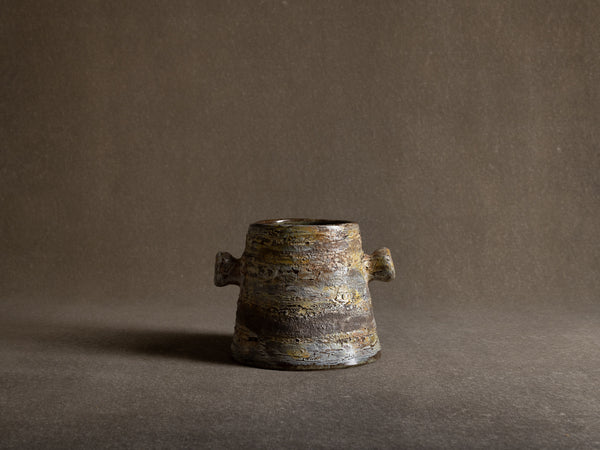 Pot à oreilles / ansé de Henri‑Georges Dupetit, France (vers 1955)..Handled pot by Henri‑Georges Dupetit, France (circa 1955)
