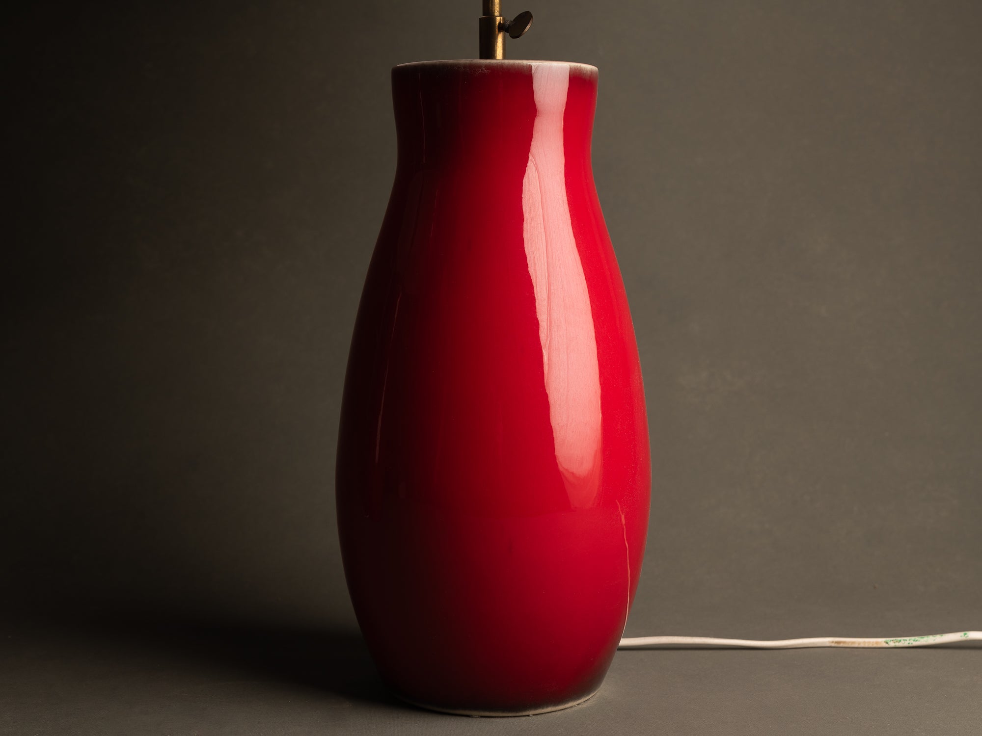 Paire de lampes en faïence, Italie (années 1970)..Pair of ceramic table lamps, Italy (1970)