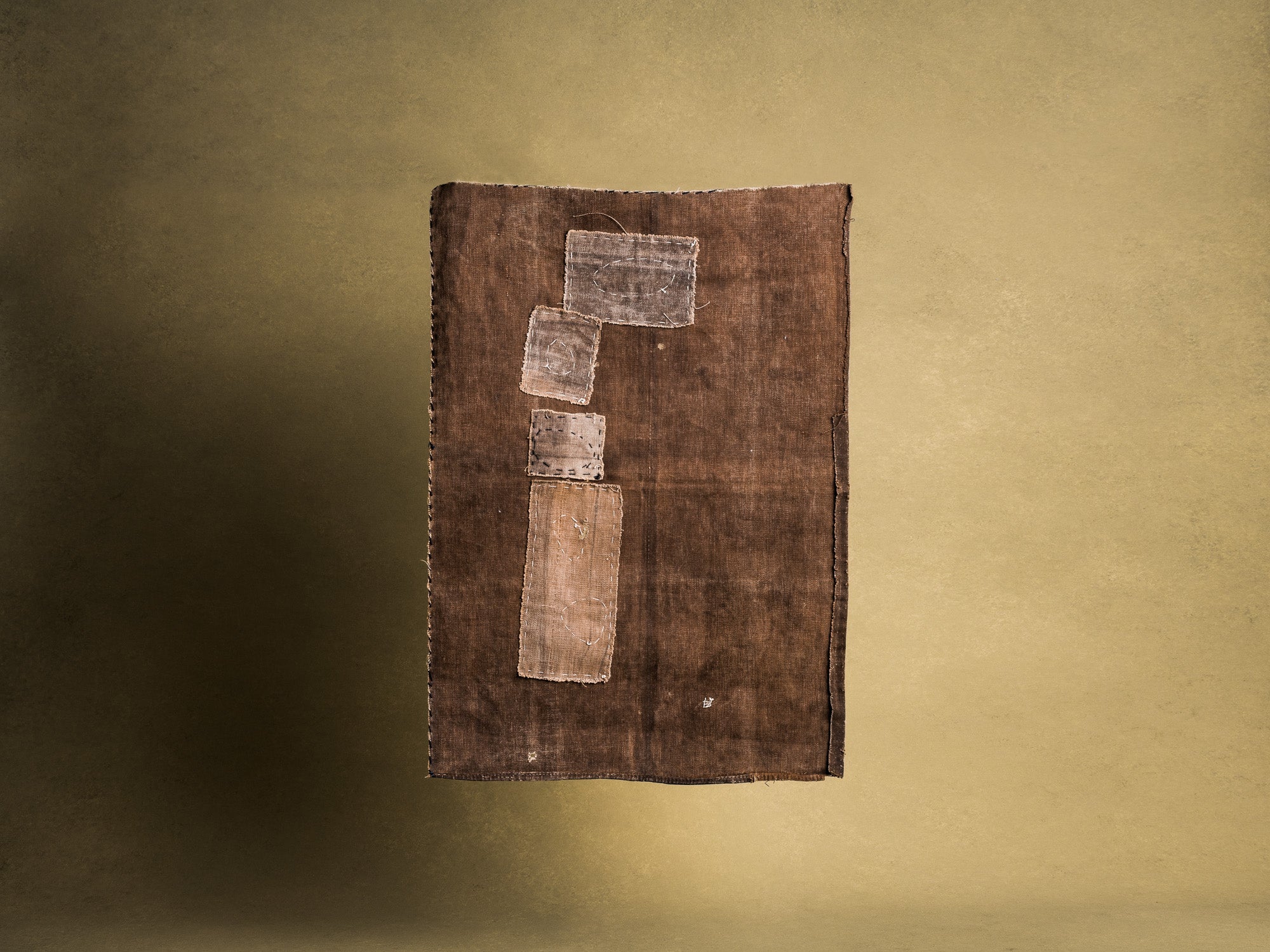 Mitate, sakabukuro, ancien fragment de sac à saké, Japon (fin d'époque Edo / début de l'ère Meiji)..Mitate, Sakabukuro, old fragment of sake bag, Japan (late Edo period / early Meiji period)