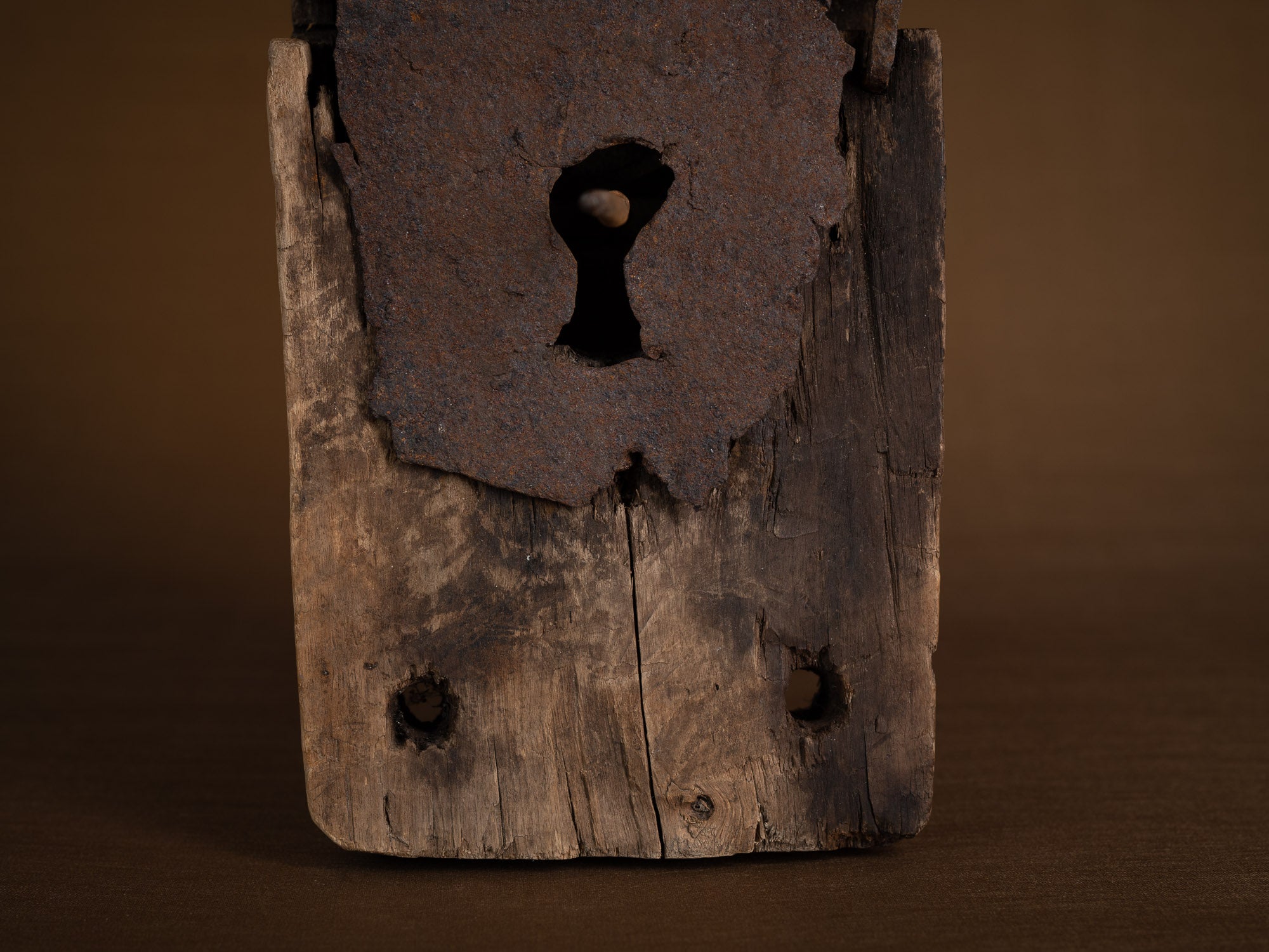 Rare serrure ancienne, art paysan, Suède (XVIIIe siècle)..Rare old lock, peasant art, Sweden (18th century)