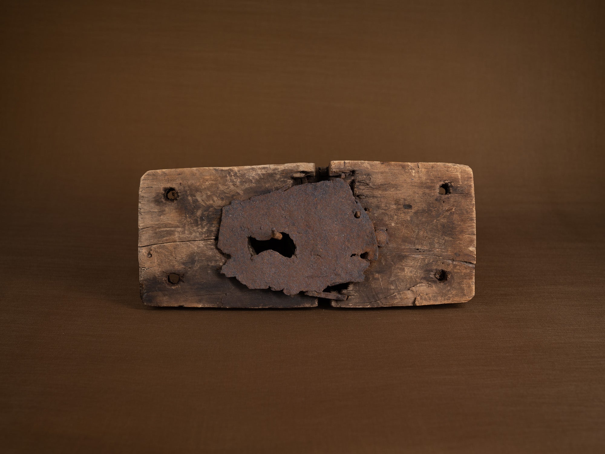 Rare serrure ancienne, art paysan, Suède (XVIIIe siècle)..Rare old lock, peasant art, Sweden (18th century)