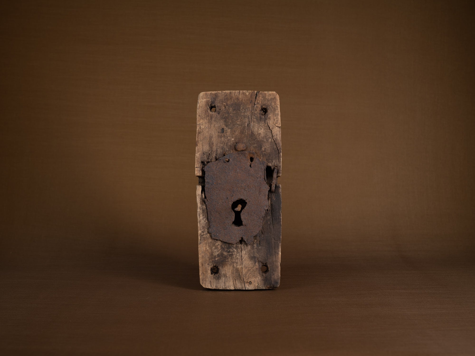 Rare serrure ancienne, art paysan, Suède (XVIIIe siècle)..Rare old lock, peasant art, Sweden (18th century)