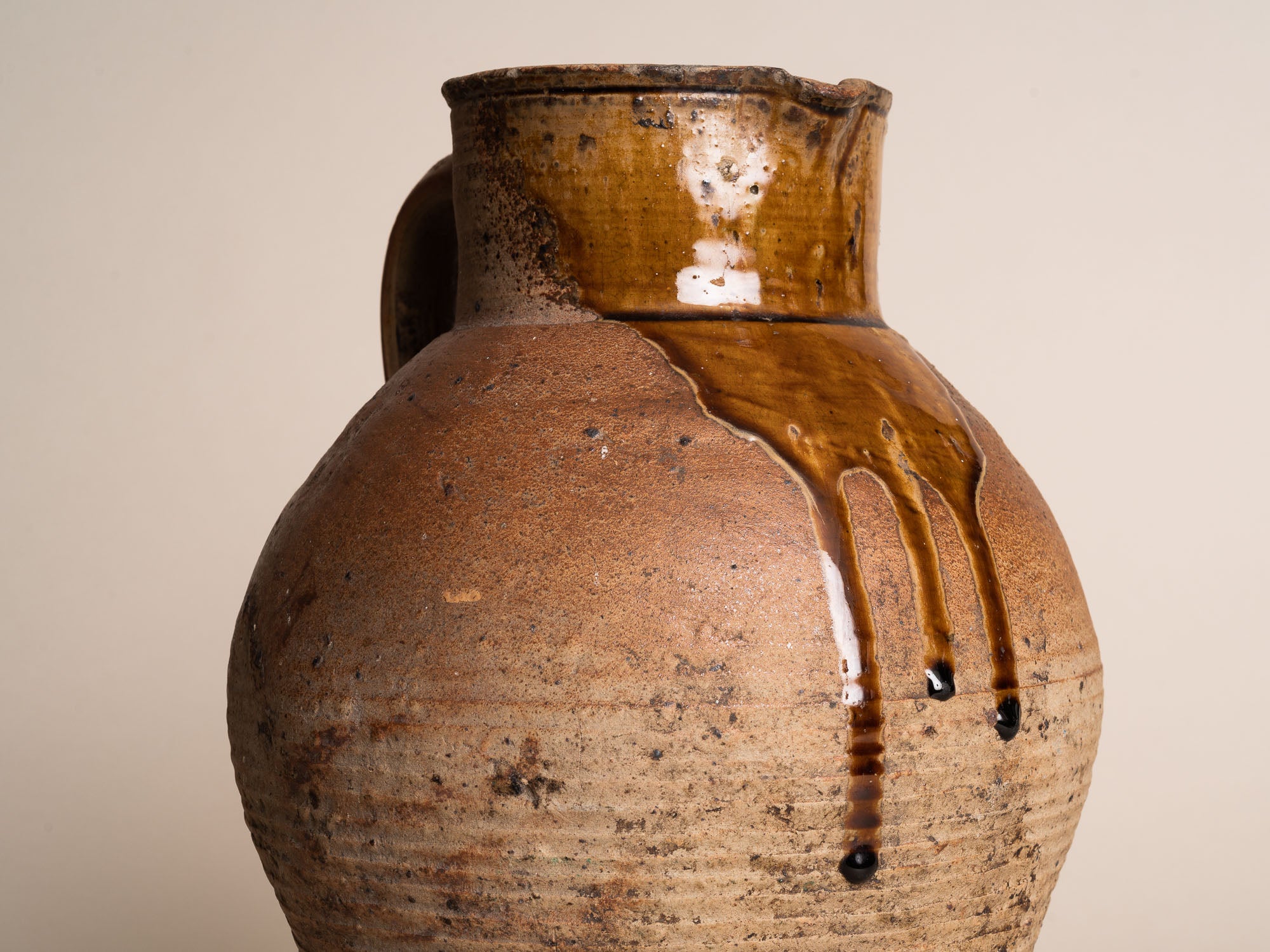 Ensemble de pots en grès de Puisaye, France (XVIIIe et XIXe siècles)..Set of stoneware folk pots by anonymous Puisaye potters, France (18th & 19th century)