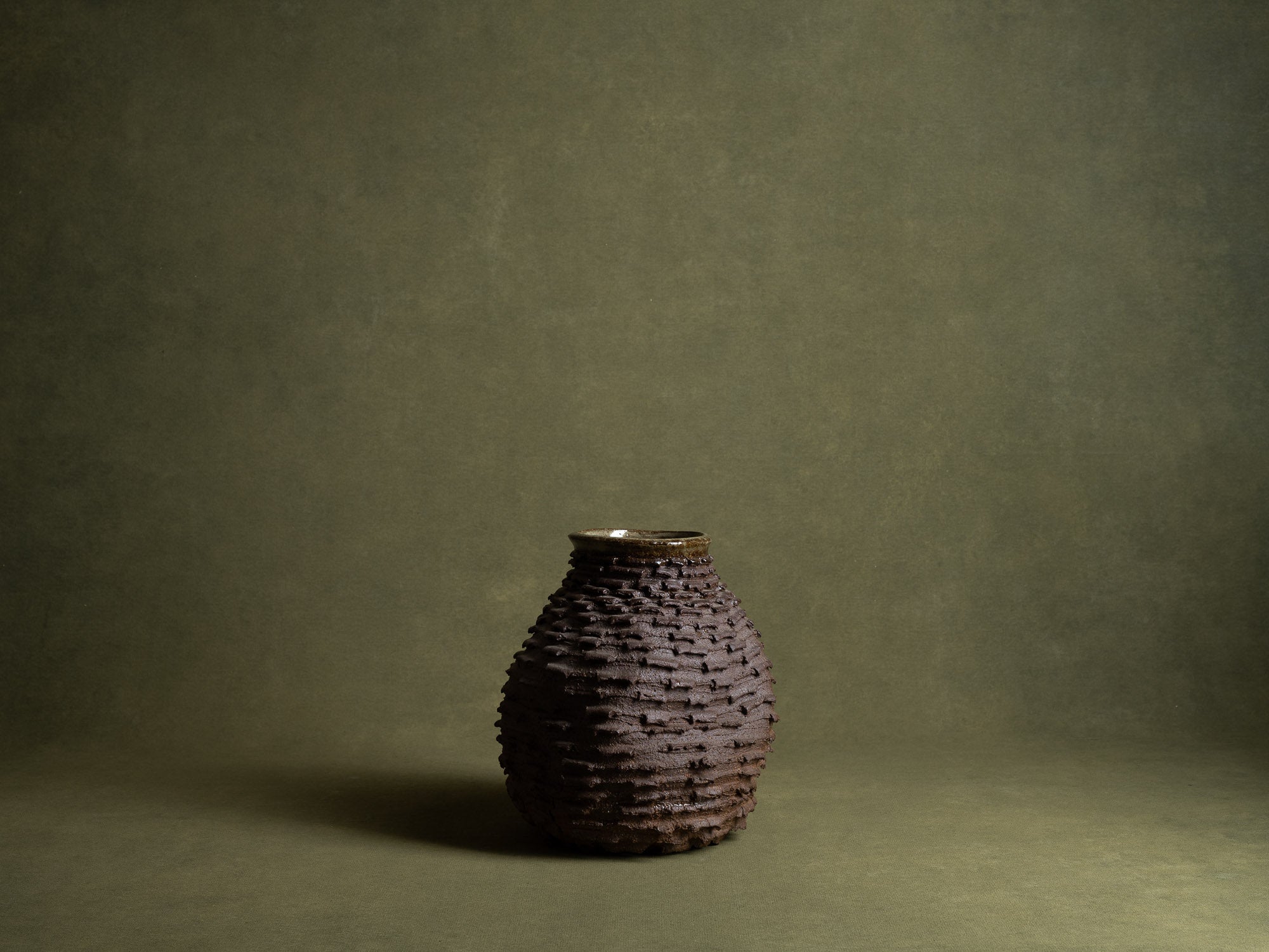 Vase sculptural de Shōzō Michikawa, Japon (vers 2005)..Freeform sculptural vase by Shōzō Michikawa, Japan (ca. 2005)