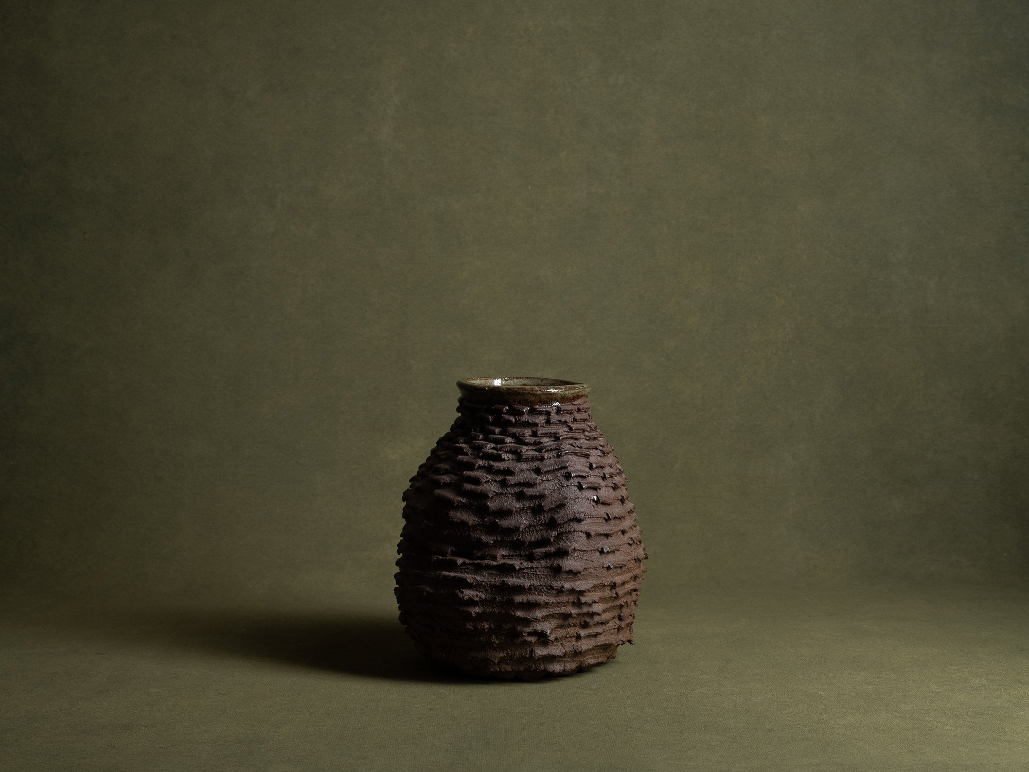 Vase sculptural de Shōzō Michikawa, Japon (vers 2005)..Freeform sculptural vase by Shōzō Michikawa, Japan (ca. 2005)