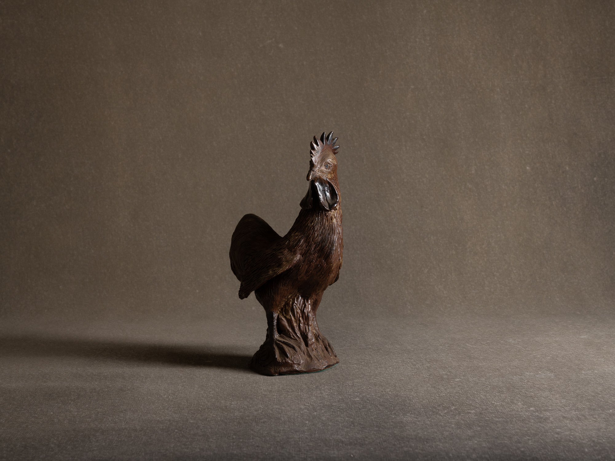 Sculpture animalière en grès de La Borne par Guy Bernon, coq, France (années 1970-80)..La Borne Guy Bernon stoneware rooster sculpture, France (1970-80's)