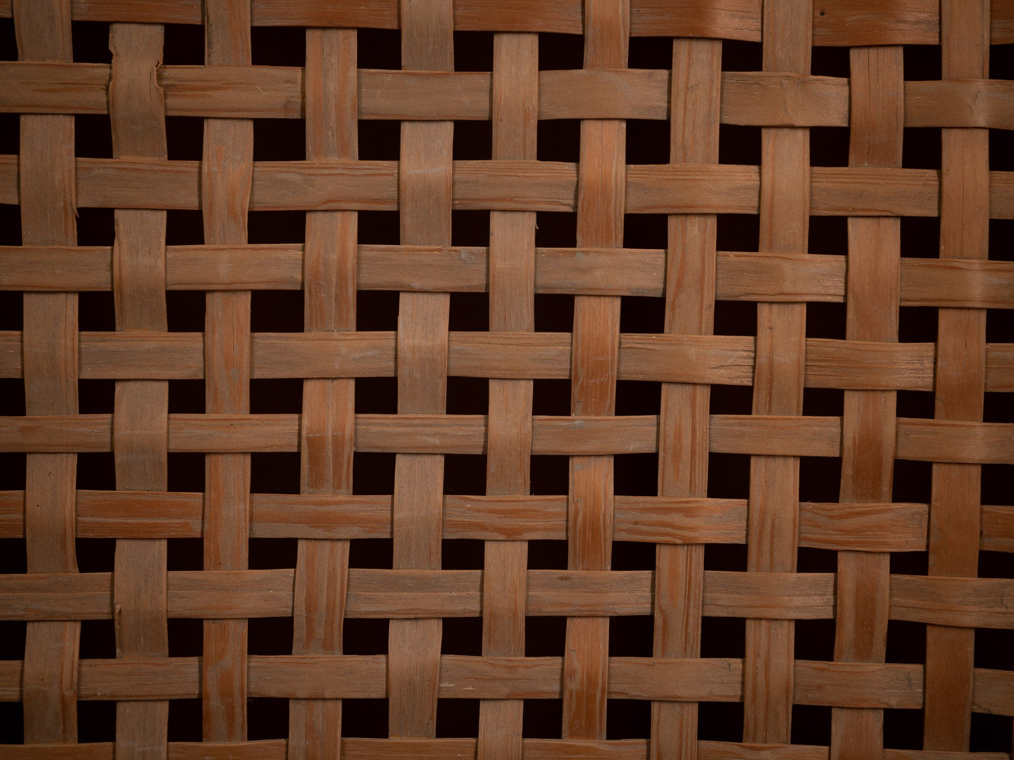 Mitate, rare tamis monumental du Jämtland en tressage de bouleau, Suède (Fin du XIXe siècle)..Mitate, old huge sieve in birch, Sweden (late 19th century)