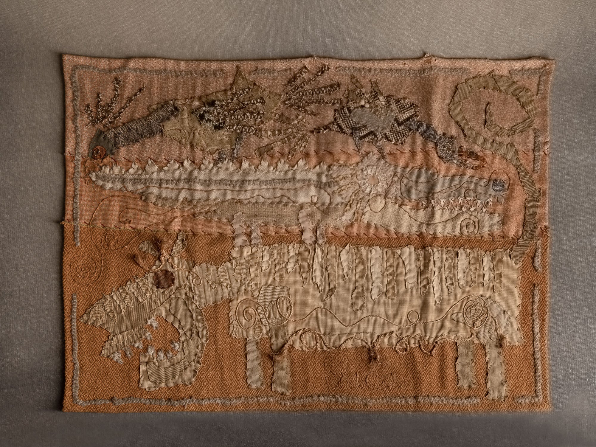 Tapisserie "les animaux superposés" de Chica, France (vers 1965)..Wall tapestry "les animaux superposés" by Chica, France (circa 1965)