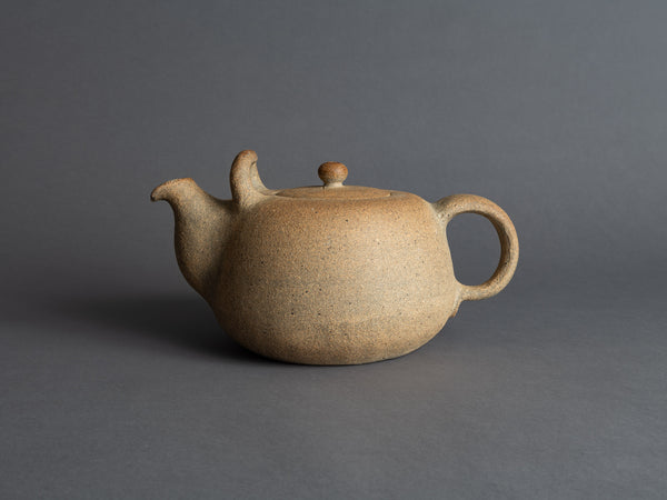 Grande théière par Nils Kälher pour Kälher keramik, Danemark (vers 1945)..Teapot by Nils Kälher for Kälher keramik, Denmark (circa 1945)