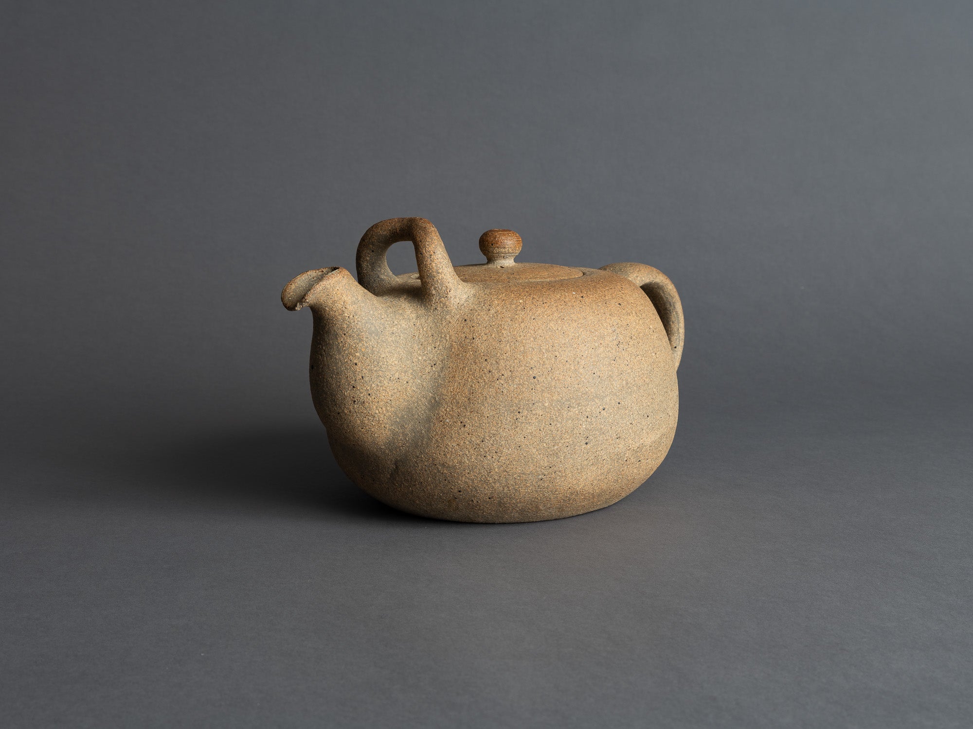 Grande théière par Nils Kähler pour Kähler keramik, Danemark (vers 1945)..Teapot by Nils Kähler for Kähler keramik, Denmark (circa 1945)