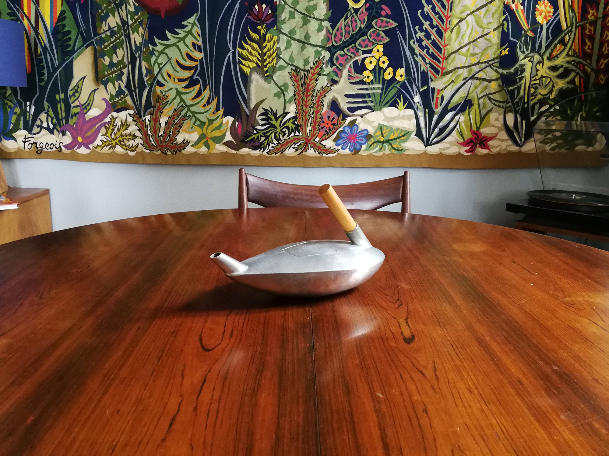 Théière en étain de forme libre, France (vers 1965)..Freeform pewter teapot, France (circa 1965)