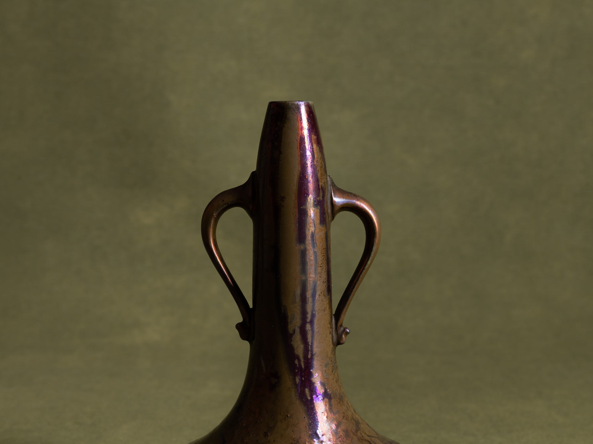 Vase Art Nouveau en grès lustré de Frédéric Danton, France (vers 1900)..Art Nouveau lusterglaze vase by Frédéric Danton, France (circa 1900)