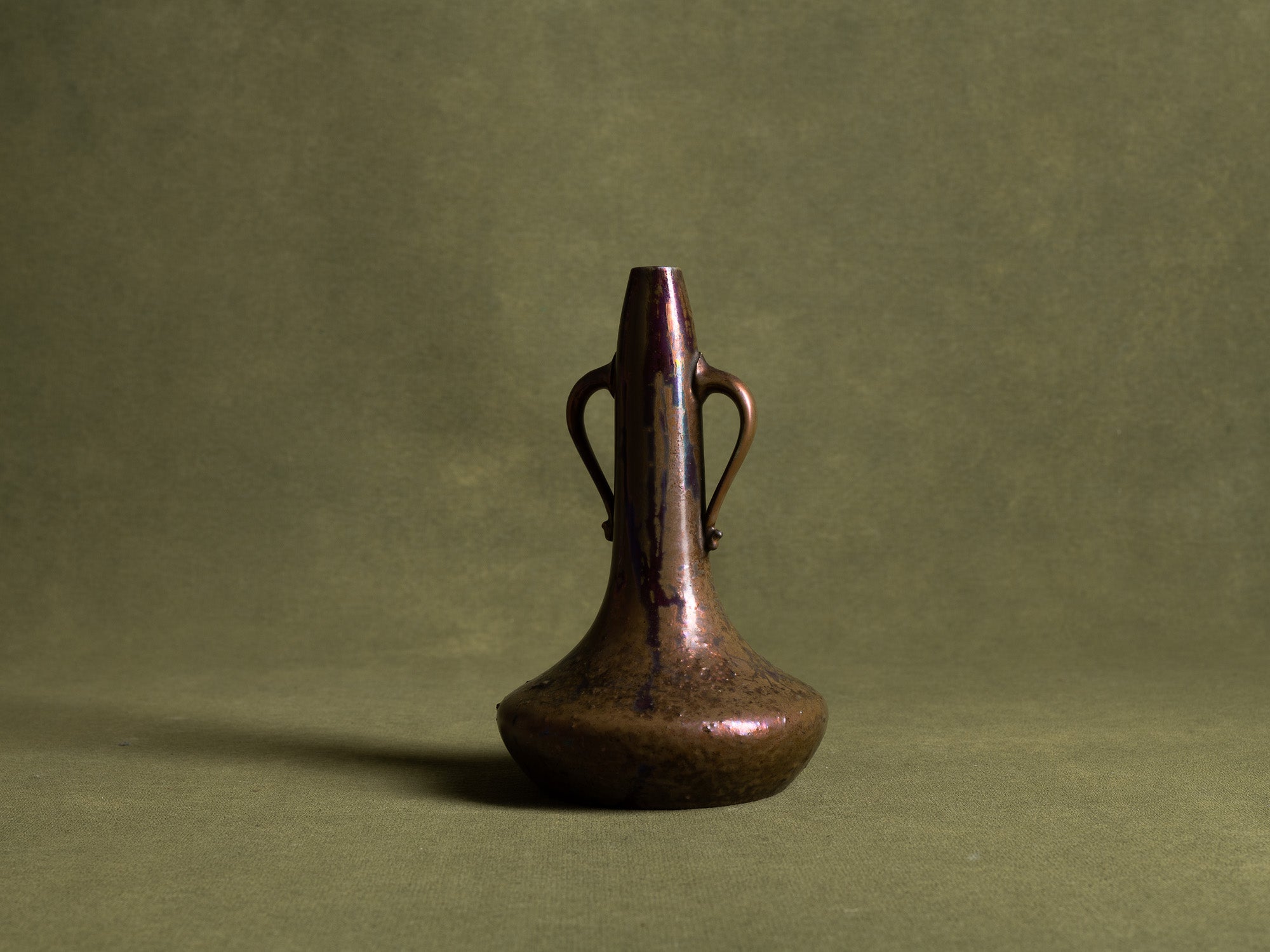 Vase Art Nouveau en grès lustré de Frédéric Danton, France (vers 1900)..Art Nouveau lusterglaze vase by Frédéric Danton, France (circa 1900)