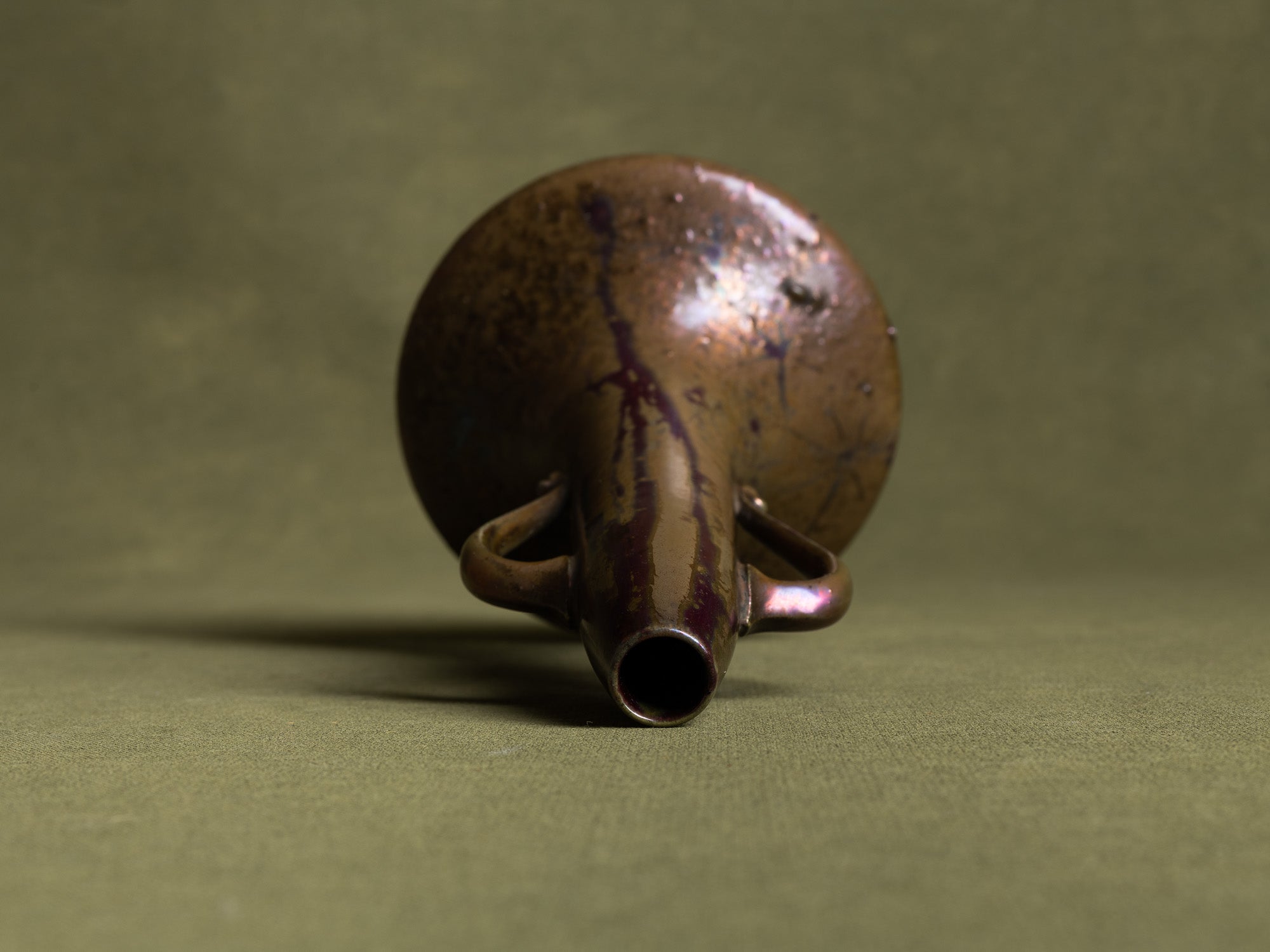Vase Art Nouveau en grès lustré de Frédéric Danton, France (vers 1900)..Art Nouveau lusterglaze vase by Frédéric Danton, France (circa 1900)