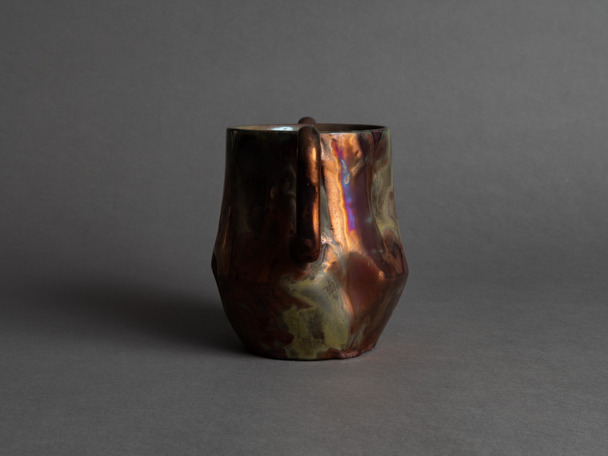 Vase biomorphique Art Nouveau Clément Massier, France (vers 1895)..Biomorphic Art Nouveau Japonist luster ceramic vase Clément Massier, France (circa 1895)
