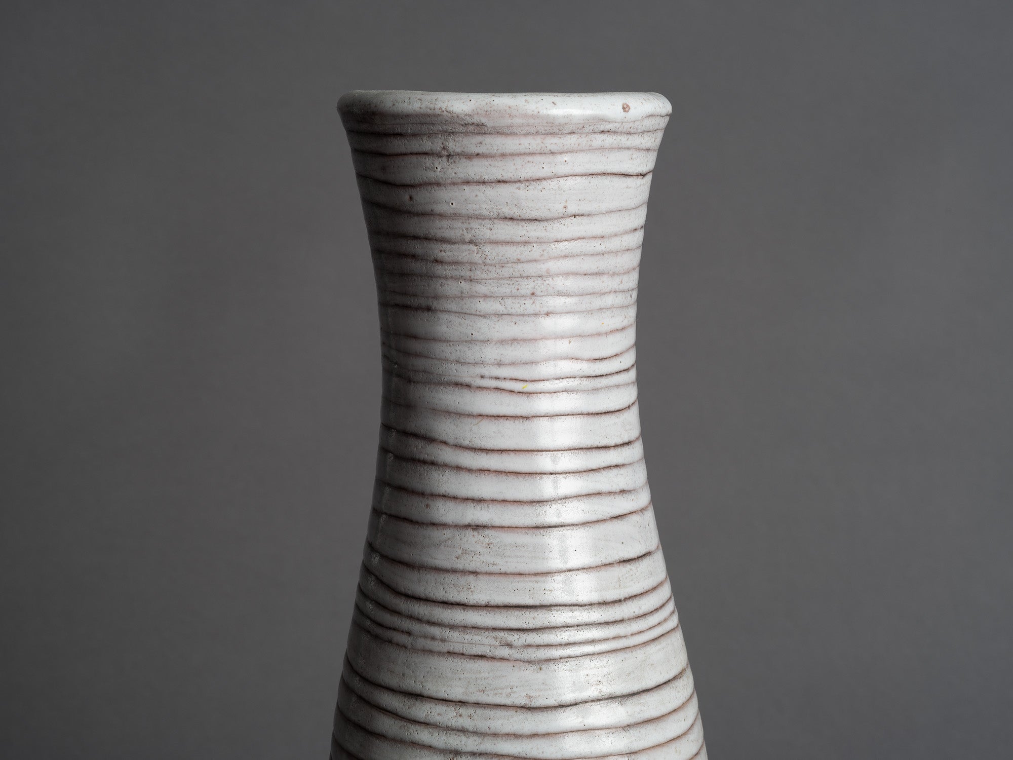 Grand vase de forme libre des frères Cloutier, France (1958)..Huge vase by Robert & Jean Cloutier, France (1958)