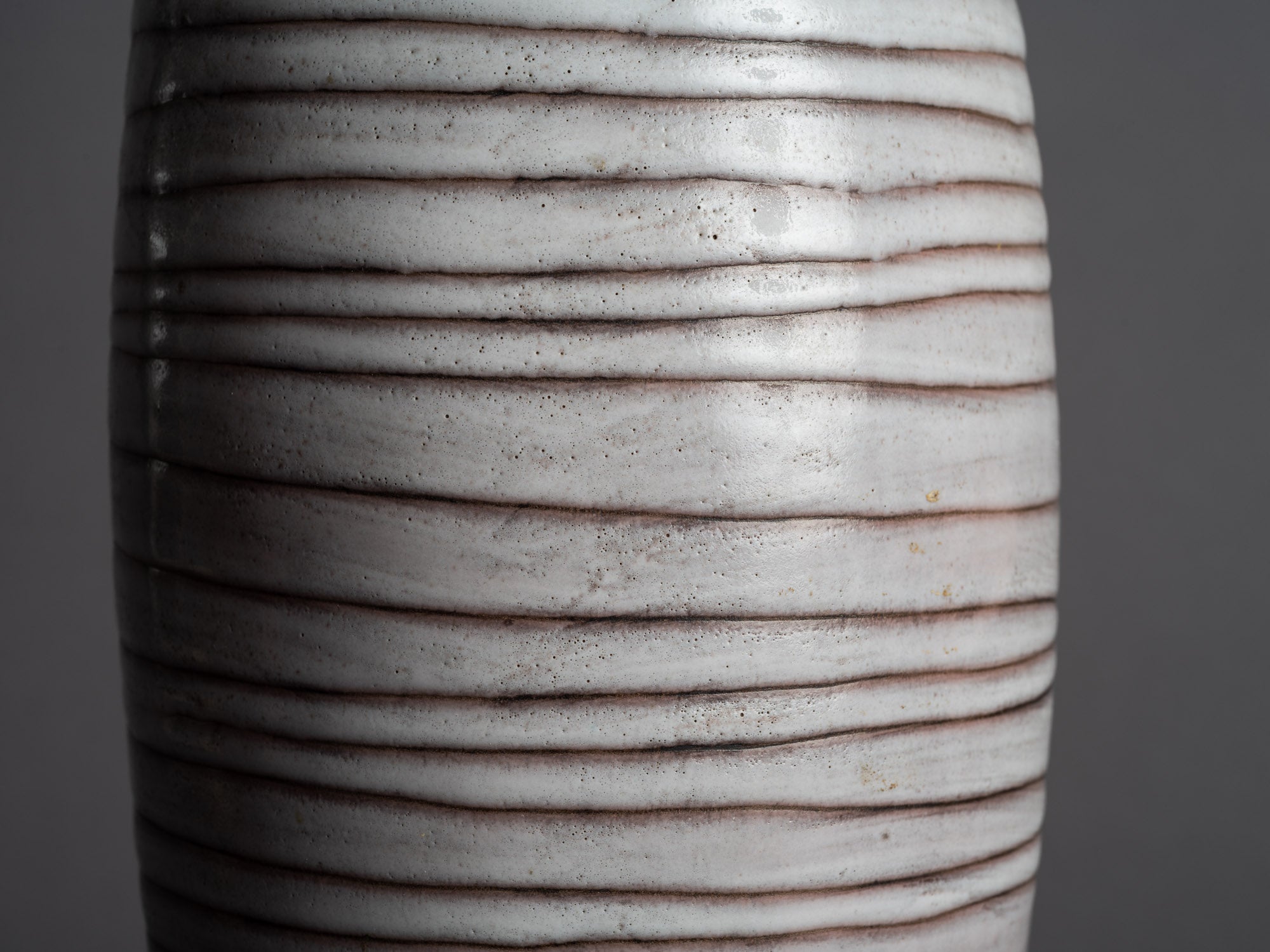 Grand vase de forme libre des frères Cloutier, France (1958)..Huge vase by Robert & Jean Cloutier, France (1958)