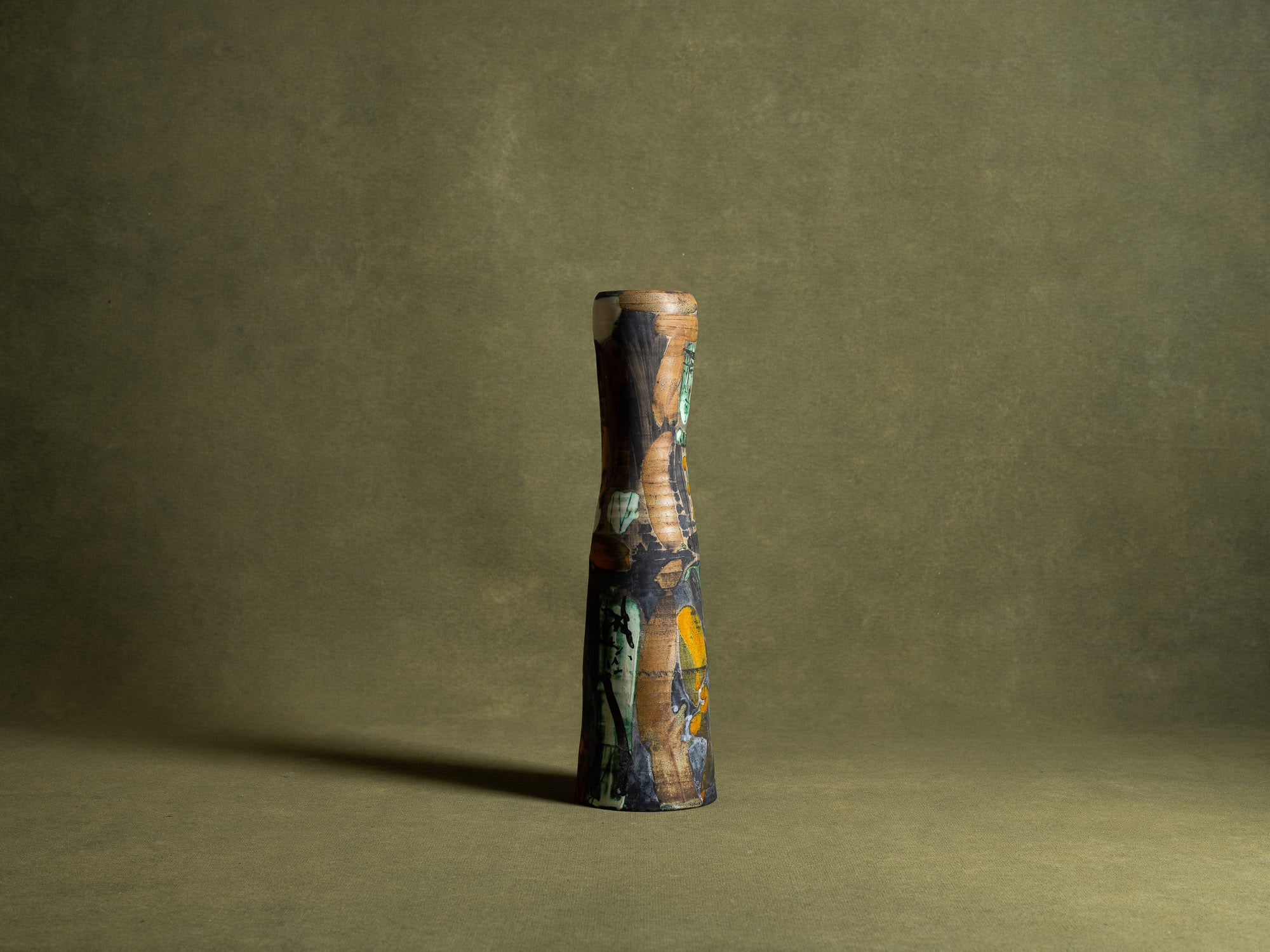 Important vase de Gilbert Portanier à Vallauris, France (vers 1975)..Oustanding muticouloured Vallauris vase by Gilbert Portanier, France (circa 1975)