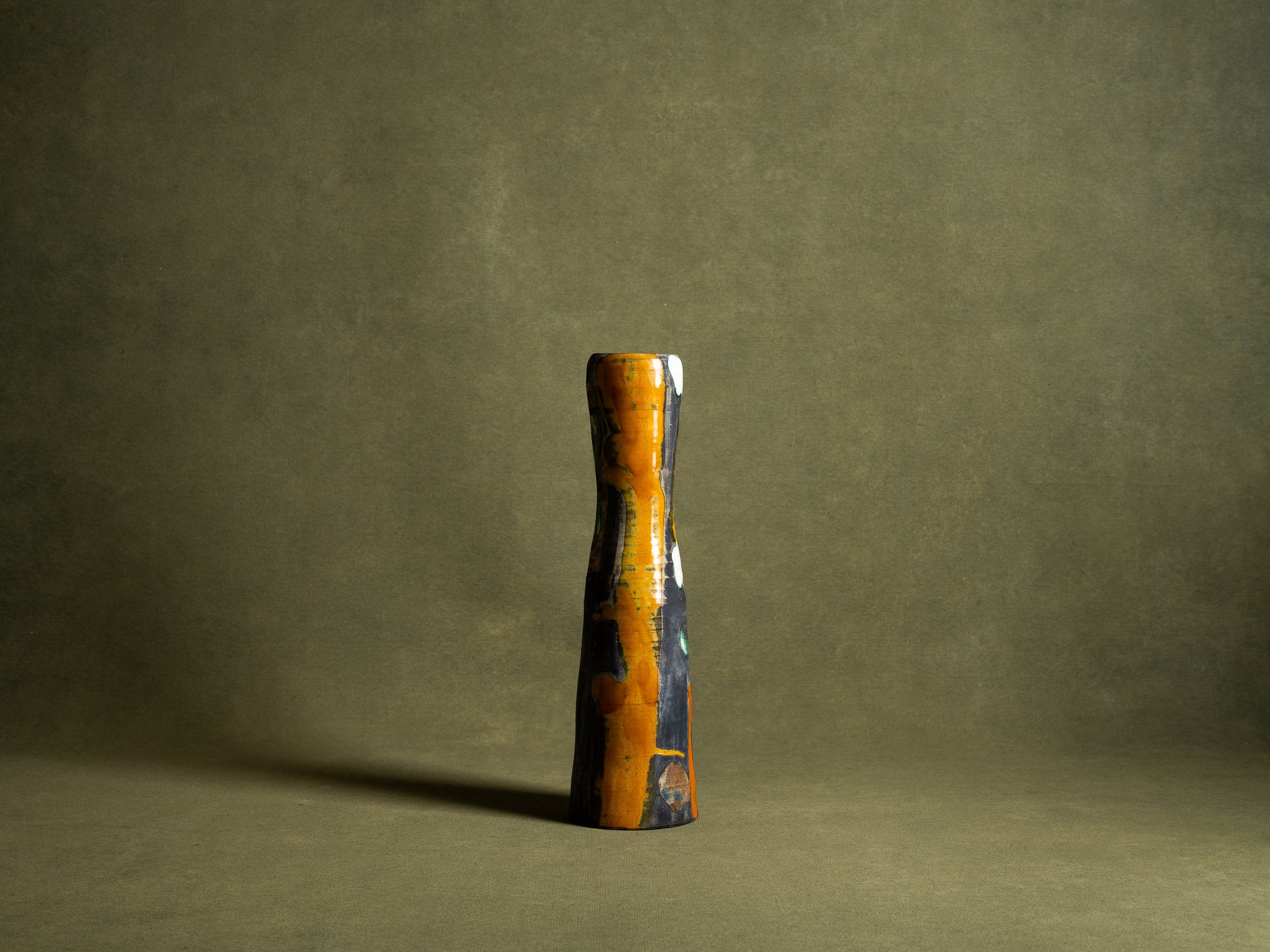 Important vase de Gilbert Portanier à Vallauris, France (vers 1975)..Oustanding muticouloured Vallauris vase by Gilbert Portanier, France (circa 1975)