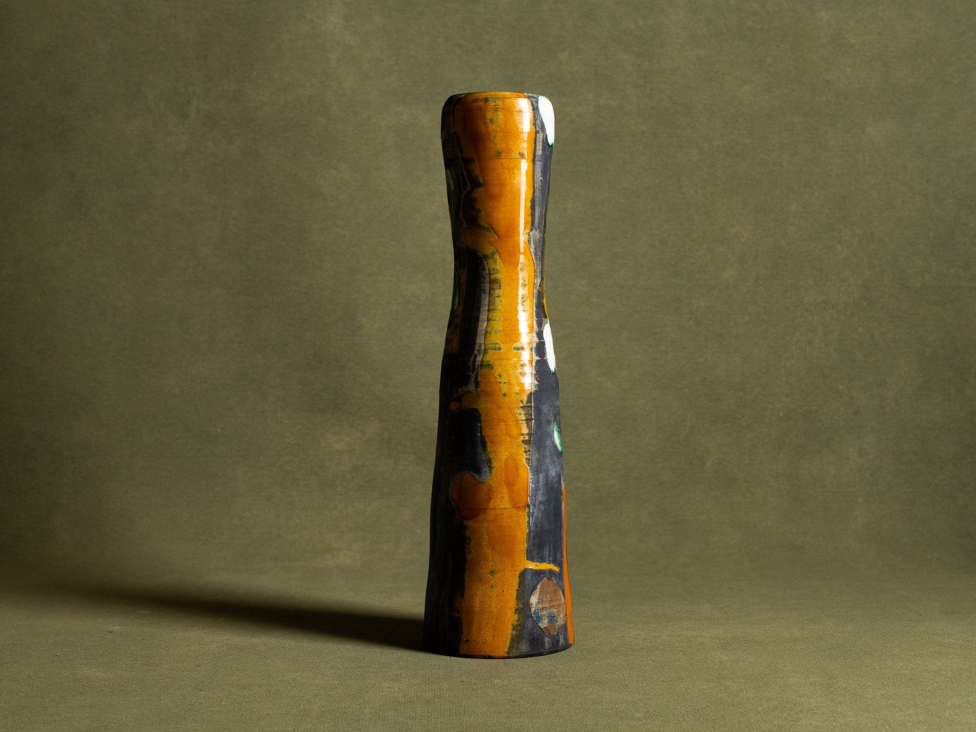Important vase de Gilbert Portanier à Vallauris, France (vers 1975)..Oustanding muticouloured Vallauris vase by Gilbert Portanier, France (circa 1975)