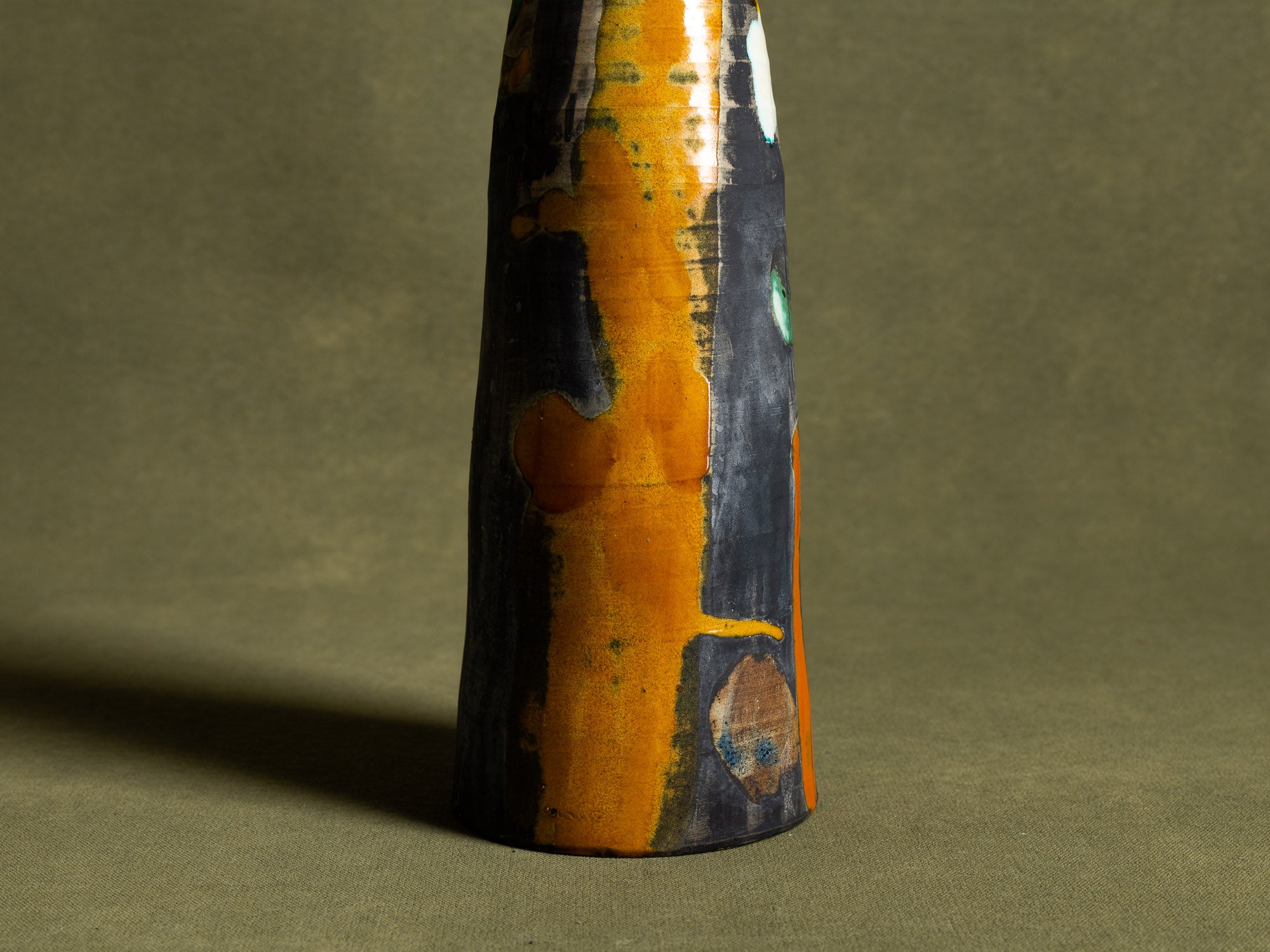 Important vase de Gilbert Portanier à Vallauris, France (vers 1975)..Oustanding muticouloured Vallauris vase by Gilbert Portanier, France (circa 1975)