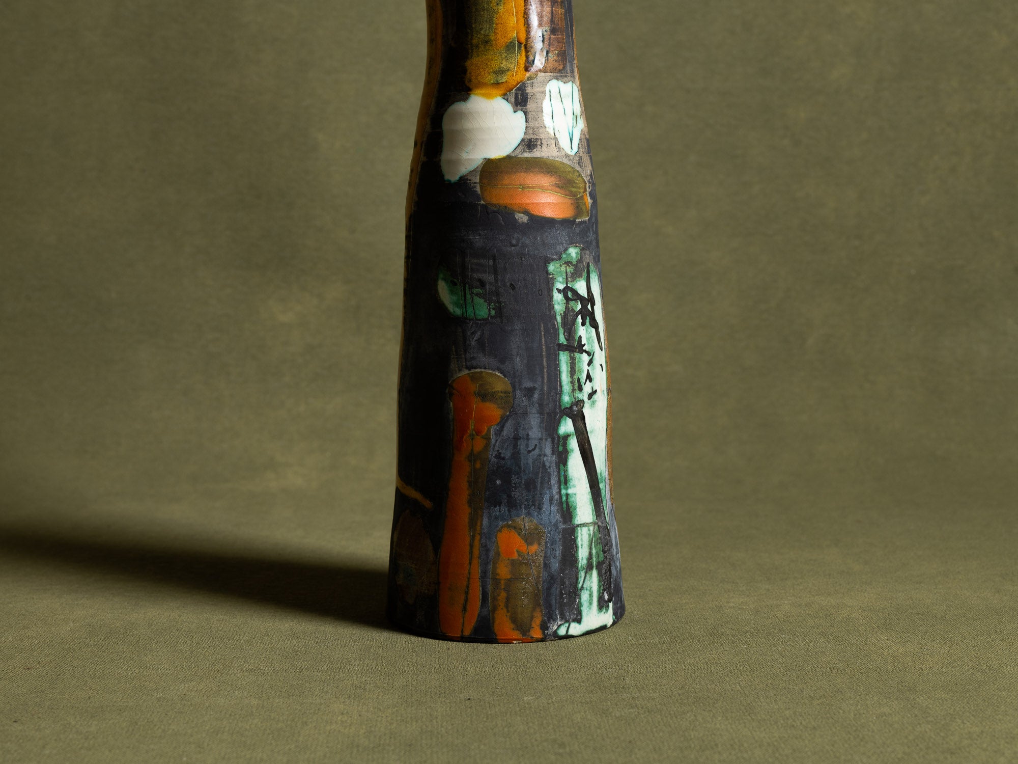 Important vase de Gilbert Portanier à Vallauris, France (vers 1975)..Oustanding muticouloured Vallauris vase by Gilbert Portanier, France (circa 1975)