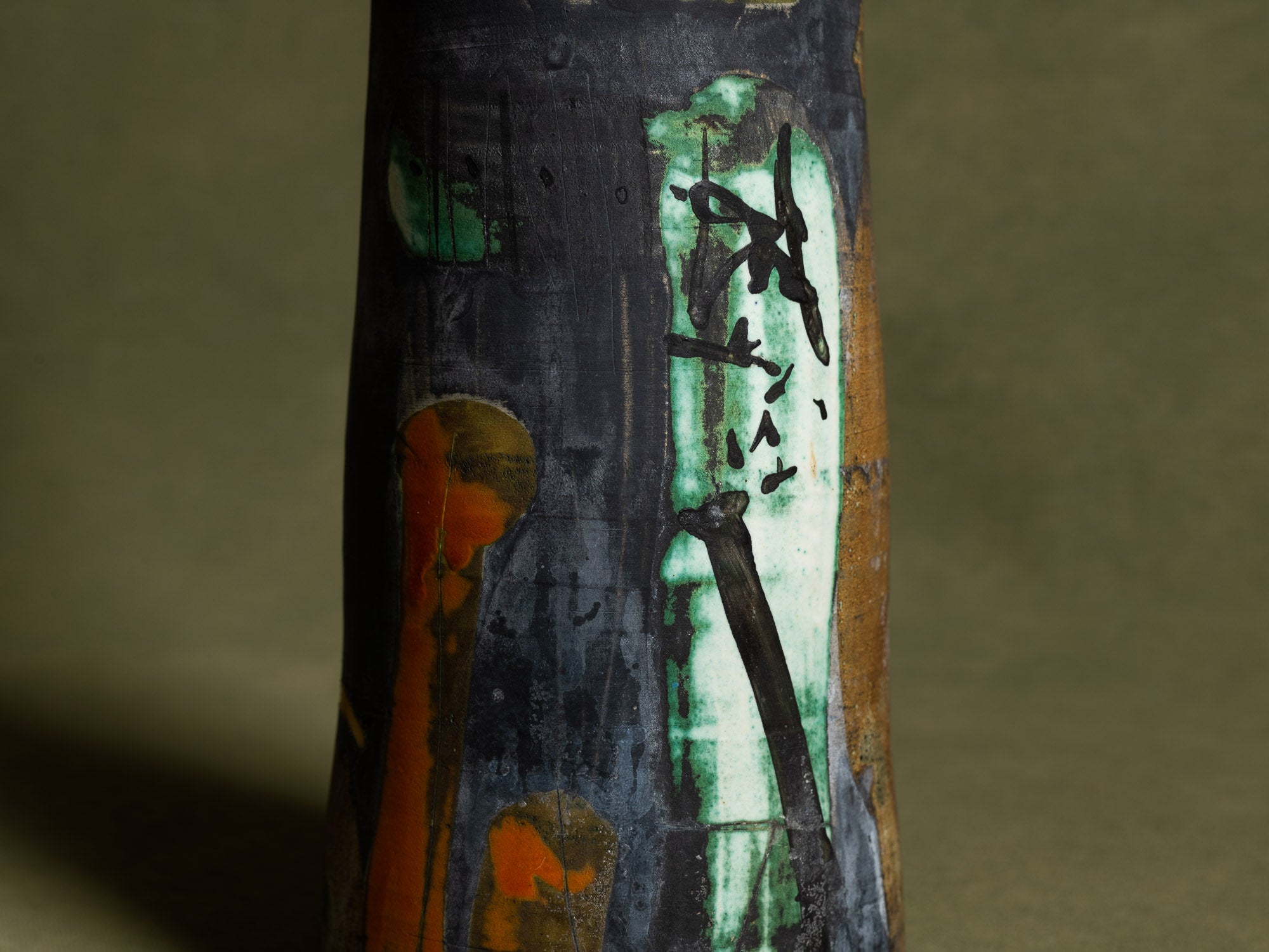 Important vase de Gilbert Portanier à Vallauris, France (vers 1975)..Oustanding muticouloured Vallauris vase by Gilbert Portanier, France (circa 1975)