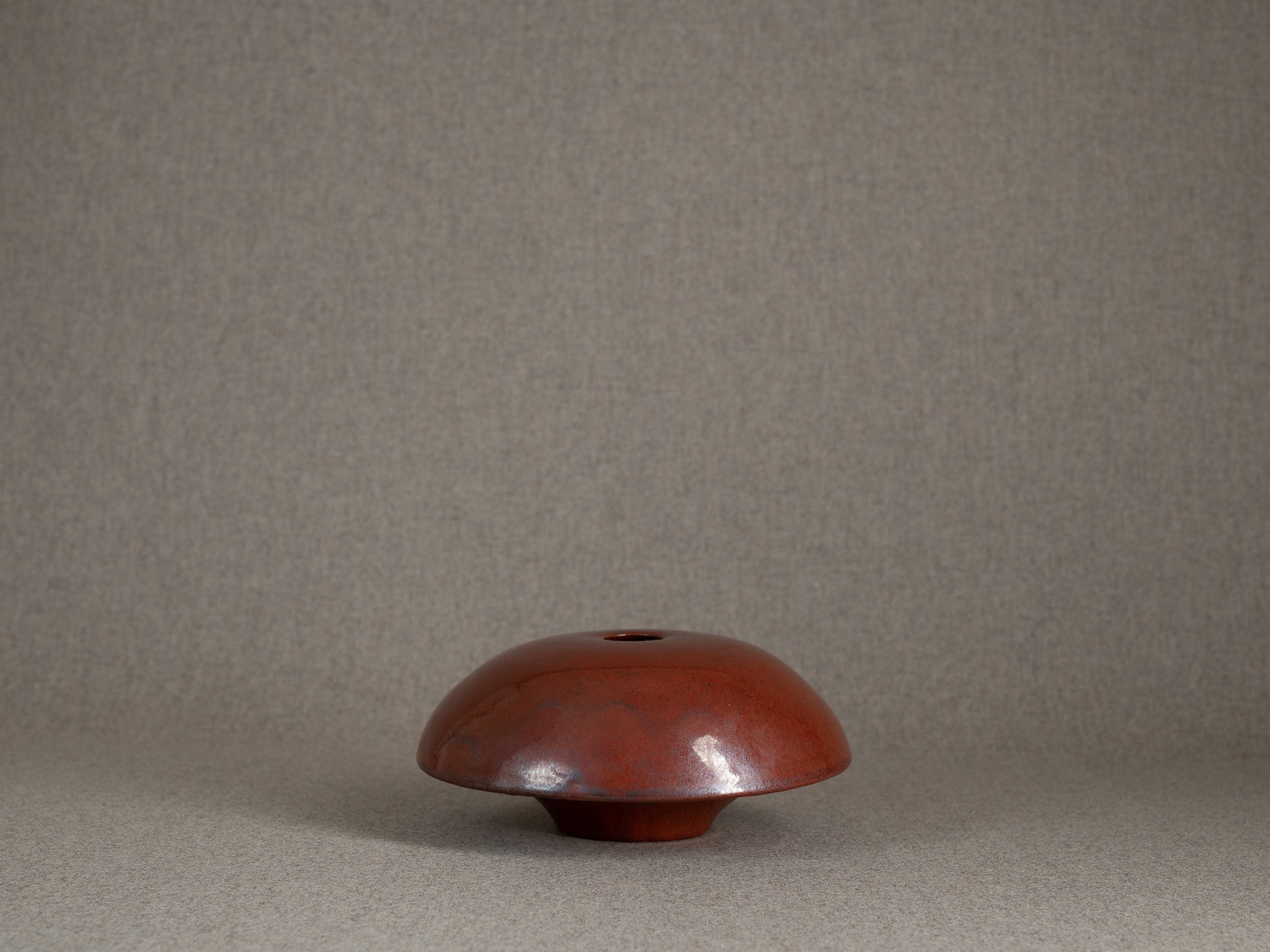 Rare vase soucoupe de Jacques Lacheny, France (1977)..Rare U.F.O vase by Jacques Lacheny, France (1977)