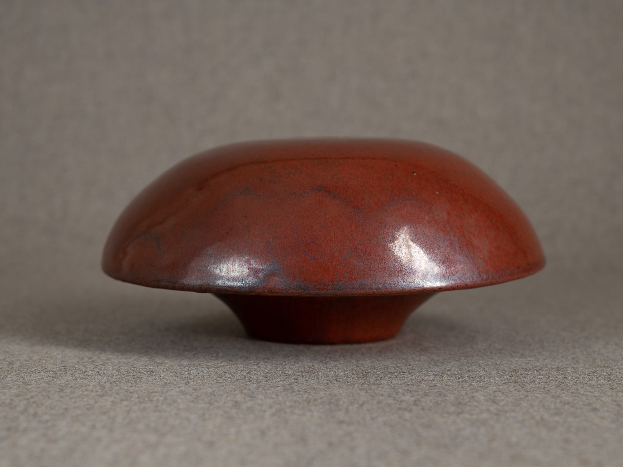 Rare vase soucoupe de Jacques Lacheny, France (1977)..Rare U.F.O vase by Jacques Lacheny, France (1977)