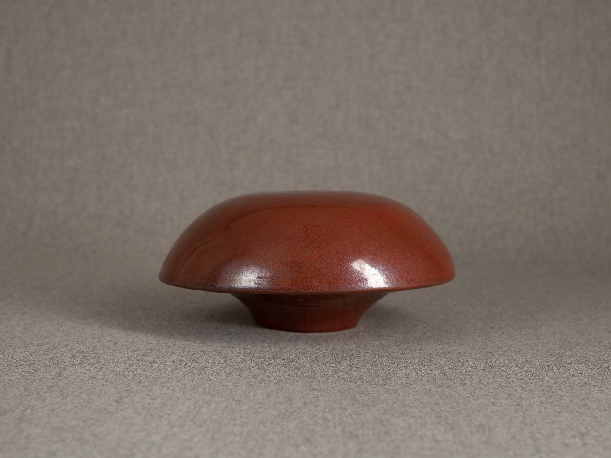 Rare vase soucoupe de Jacques Lacheny, France (1977)..Rare U.F.O vase by Jacques Lacheny, France (1977)