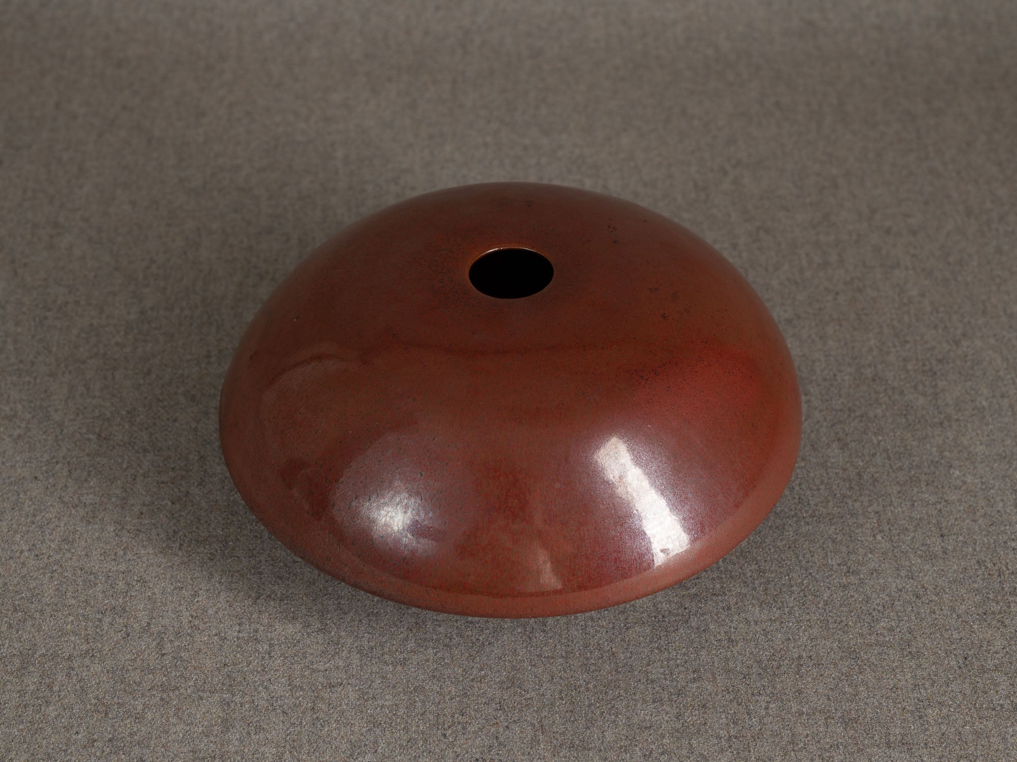 Rare vase soucoupe de Jacques Lacheny, France (1977)..Rare U.F.O vase by Jacques Lacheny, France (1977)