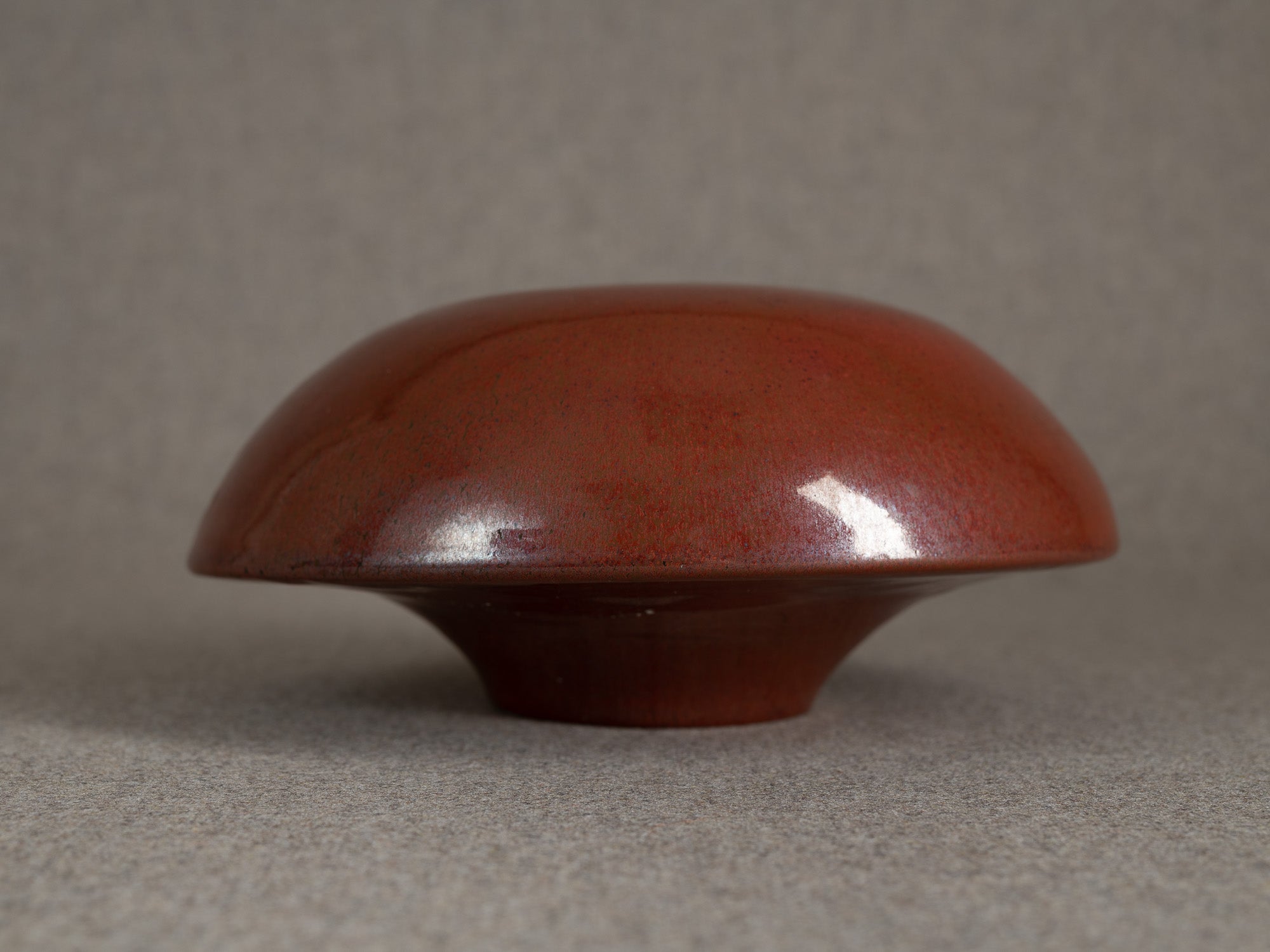 Rare vase soucoupe de Jacques Lacheny, France (1977)..Rare U.F.O vase by Jacques Lacheny, France (1977)