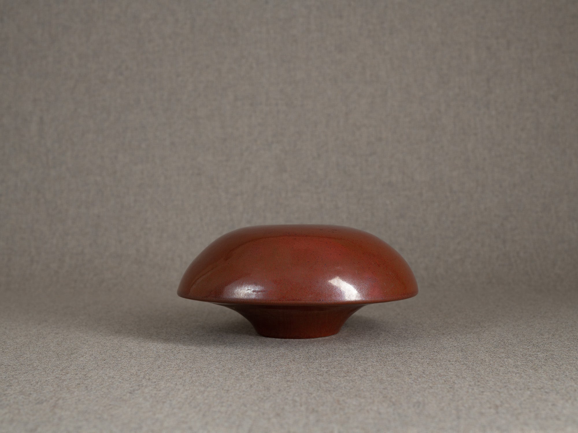 Rare vase soucoupe de Jacques Lacheny, France (1977)..Rare U.F.O vase by Jacques Lacheny, France (1977)