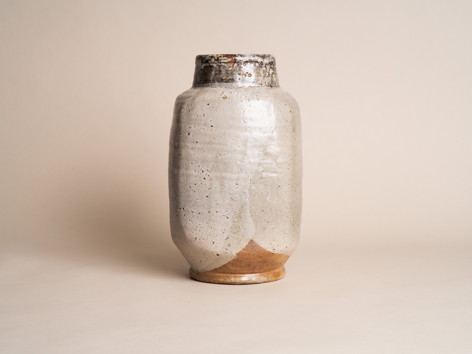Important Vase de Janet Stedman à La Borne, France (Début des années 1970)..Important Vase by Janet Stedman at La Borne, France (early 1970's)