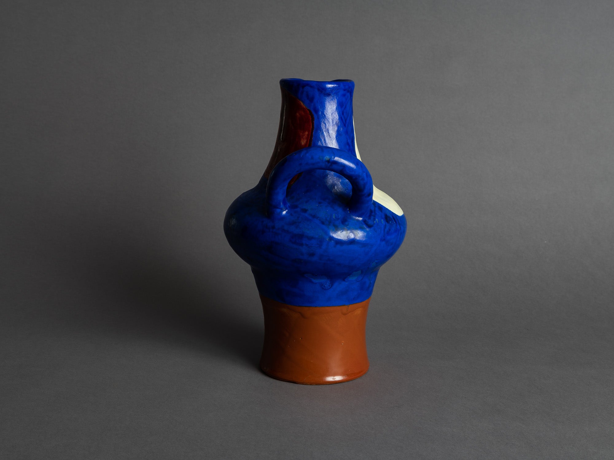 Rare vase ansé de Jean Mégard (Groupe Espace), France (1952)..Huge freeform vase by Jean Mégard (Groupe Espace), Biot, France (1952)