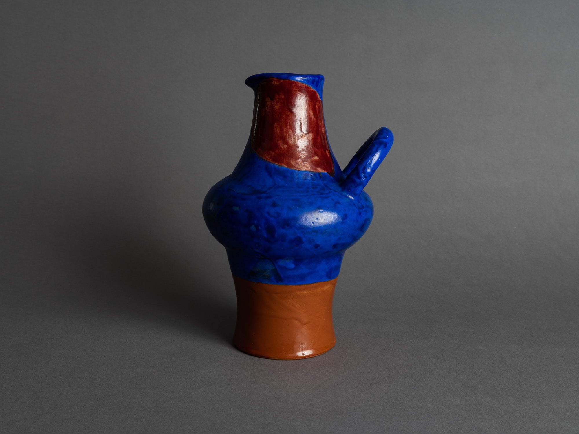 Rare vase ansé de Jean Mégard (Groupe Espace), France (1952)..Huge freeform vase by Jean Mégard (Groupe Espace), Biot, France (1952)