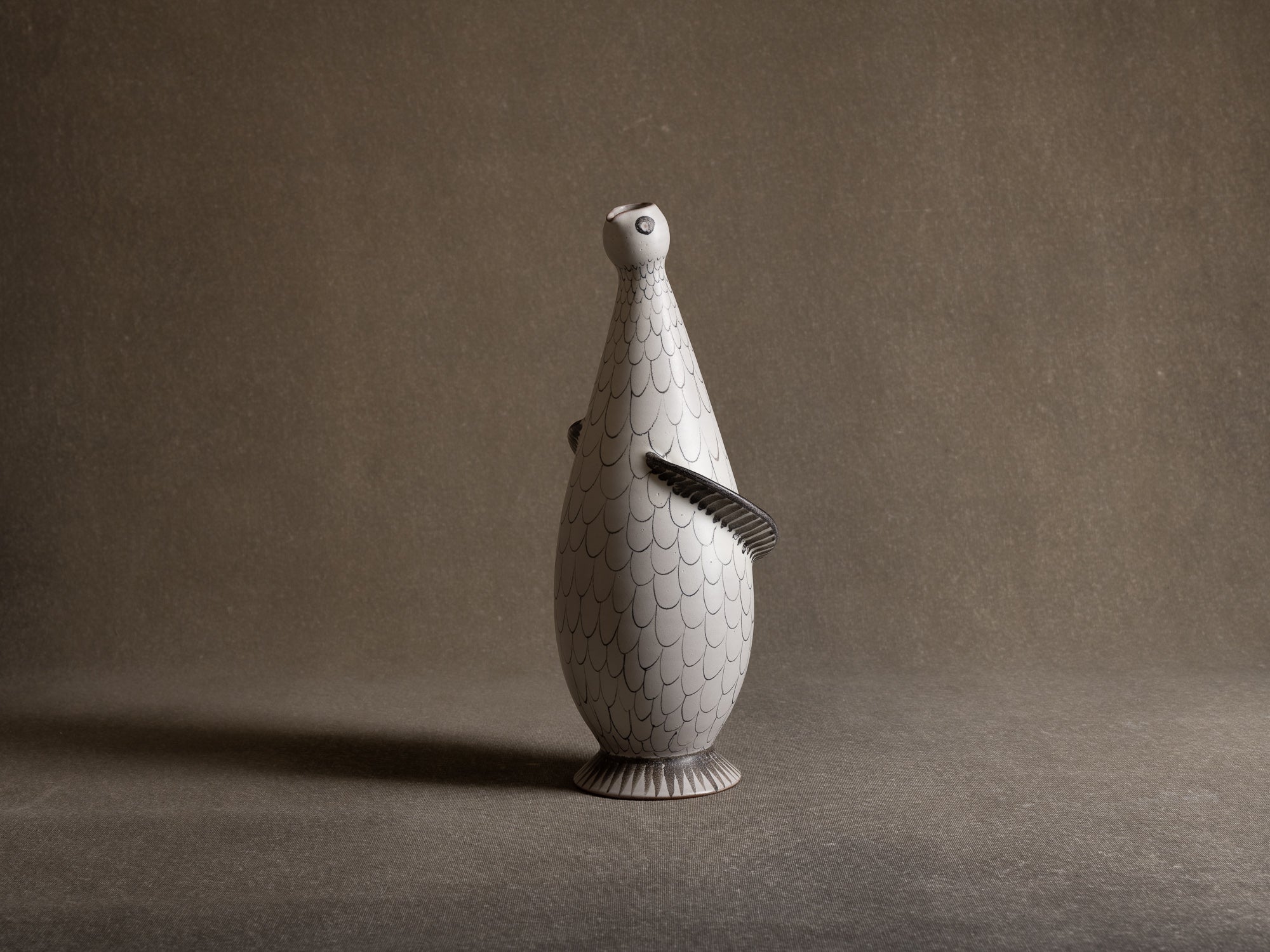 Vase-Sculpture oiseau en faïence par Maria Kohler pour Villeroy & Boch, Allemagne (années 1950)..Vase-Sculpture bird in earthenware by Maria Kohler for Villeroy & Boch, Germany (1950s)