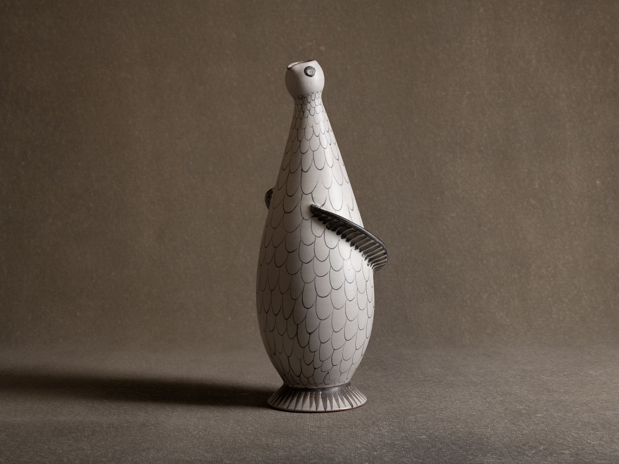 Vase-Sculpture oiseau en faïence par Maria Kohler pour Villeroy & Boch, Allemagne (années 1950)..Vase-Sculpture bird in earthenware by Maria Kohler for Villeroy & Boch, Germany (1950s)