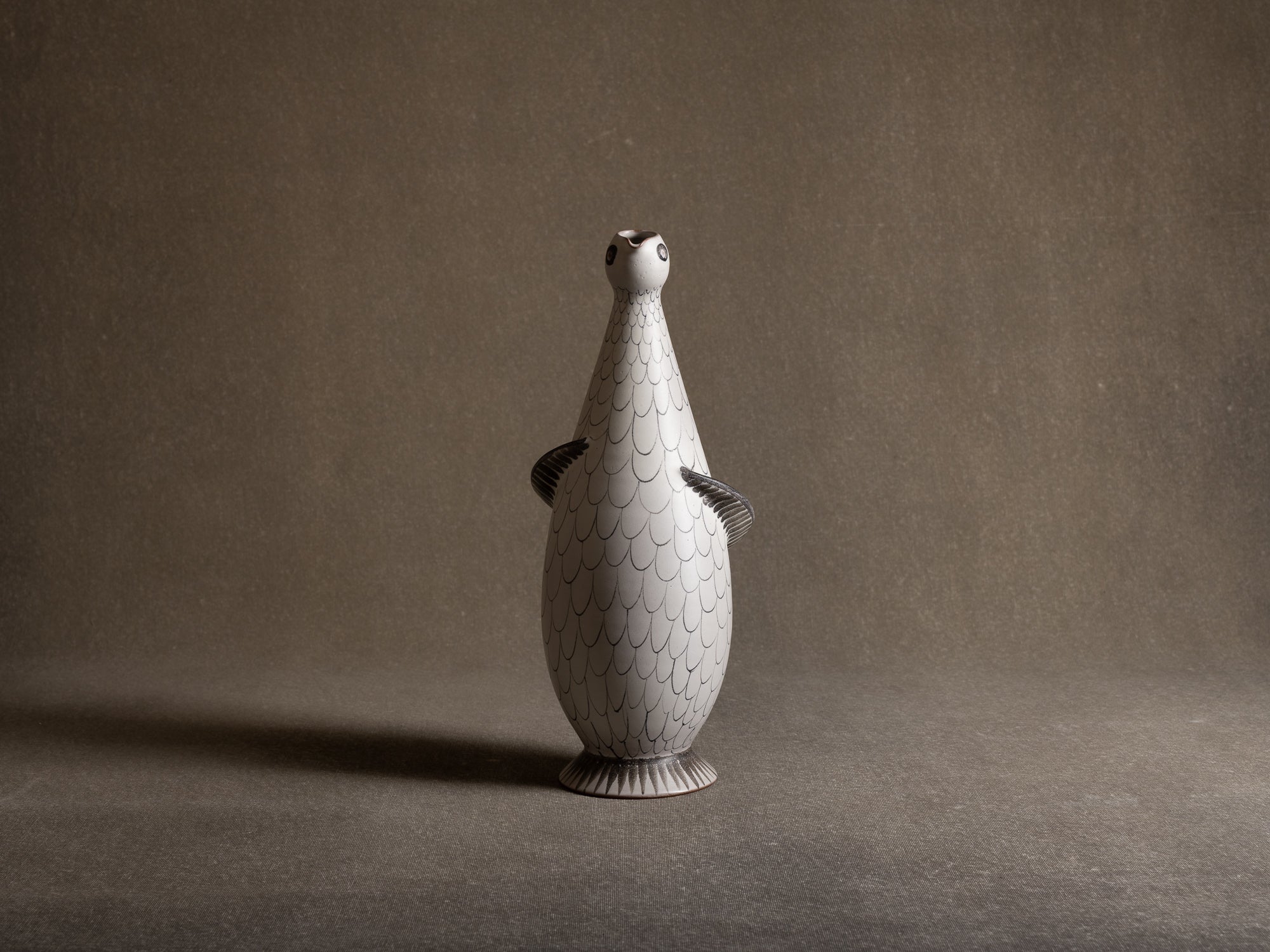 Vase-Sculpture oiseau en faïence par Maria Kohler pour Villeroy & Boch, Allemagne (années 1950)..Vase-Sculpture bird in earthenware by Maria Kohler for Villeroy & Boch, Germany (1950s)