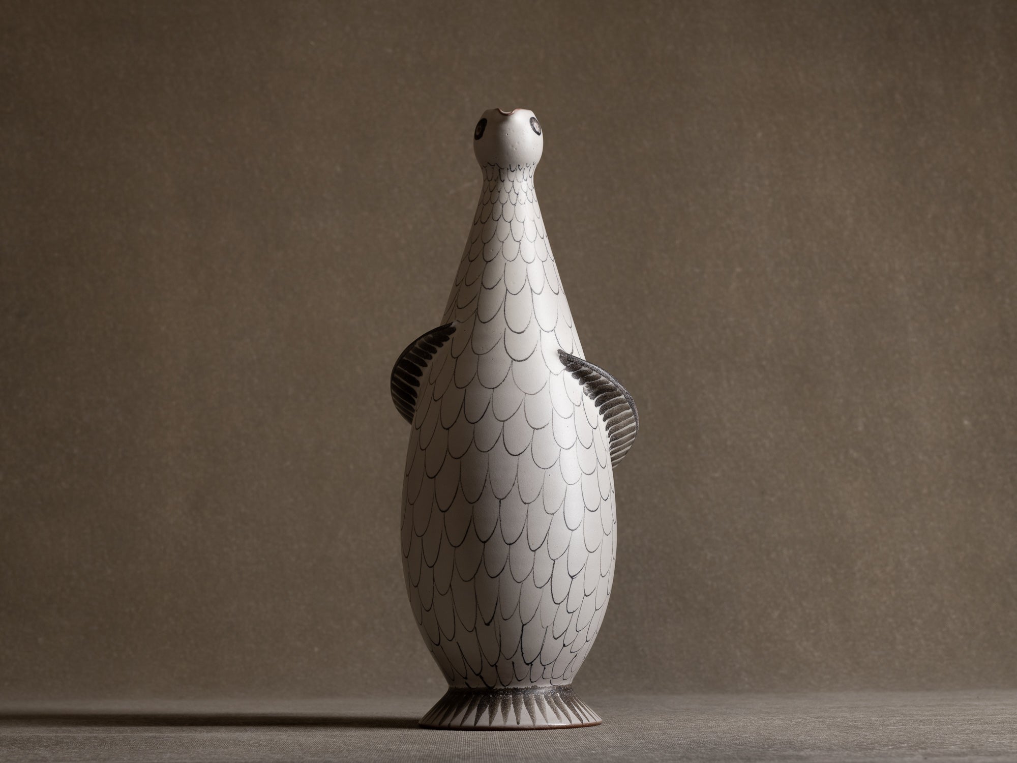 Vase-Sculpture oiseau en faïence par Maria Kohler pour Villeroy & Boch, Allemagne (années 1950)..Vase-Sculpture bird in earthenware by Maria Kohler for Villeroy & Boch, Germany (1950s)