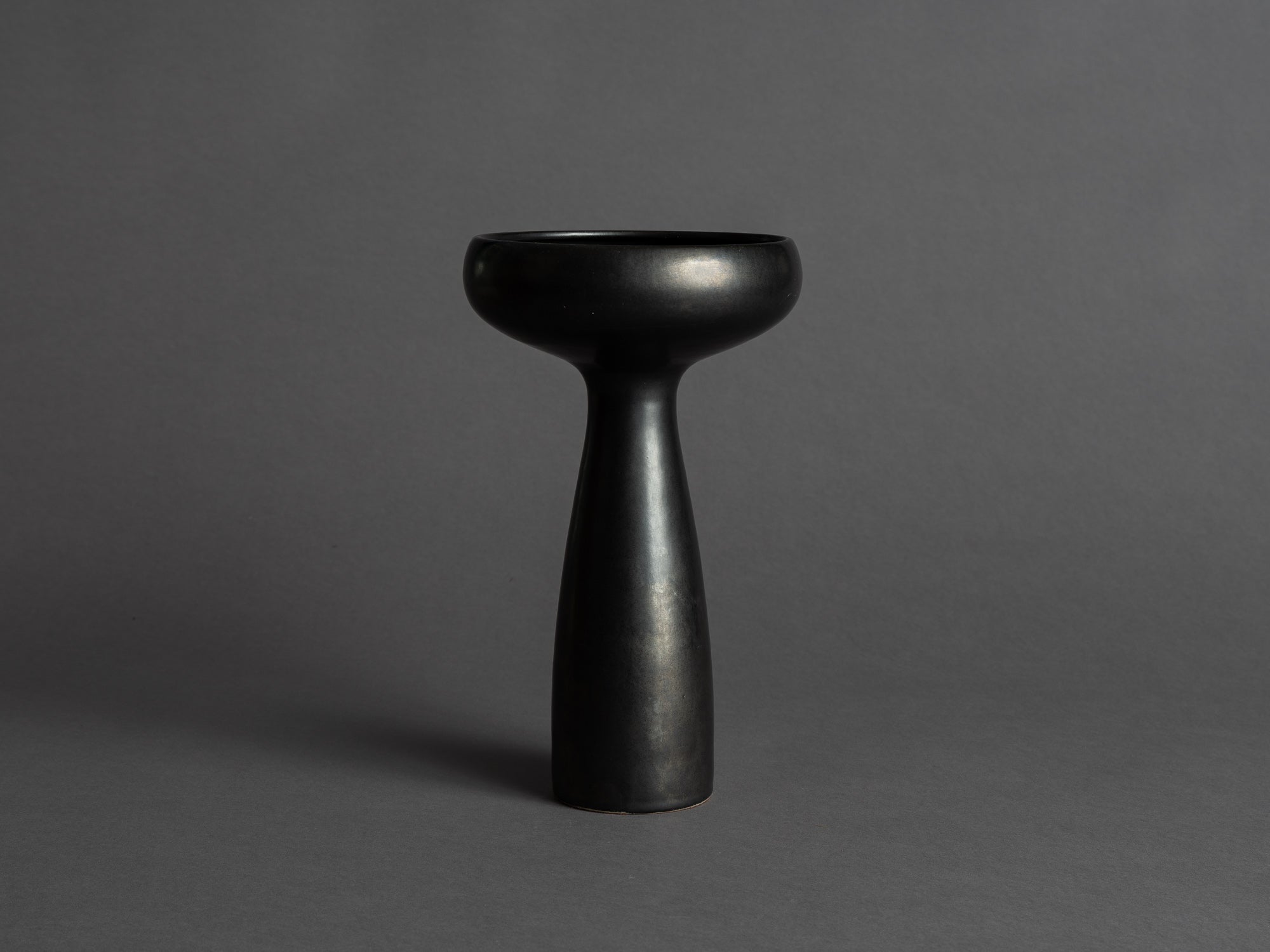 Vase biomorphique d'Otto Gerharz pour Otto Keramik, Allemagne (vers 1968)..Biomorphic freeform vase by Otto Gerharz for Otto Keramik, Germany (circa 1968)