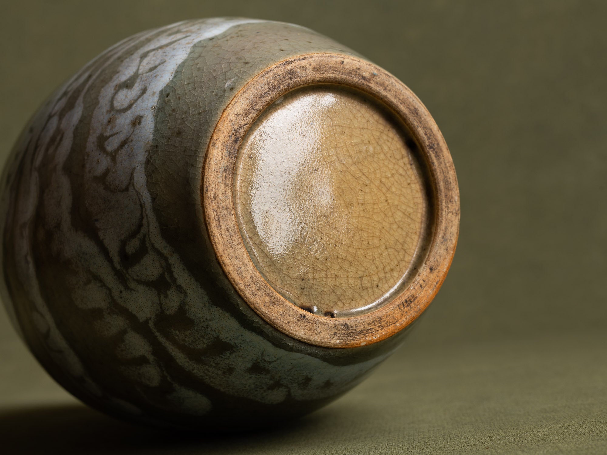 Rare vase japonisant de Charlotte Chauchet-Guilleré pour Primavera, France (entre 1914 et 1925)..Japonisme celadon vase by Charlotte Chauchet-Guilleré for Primavera, France (ca. 1914-25)
