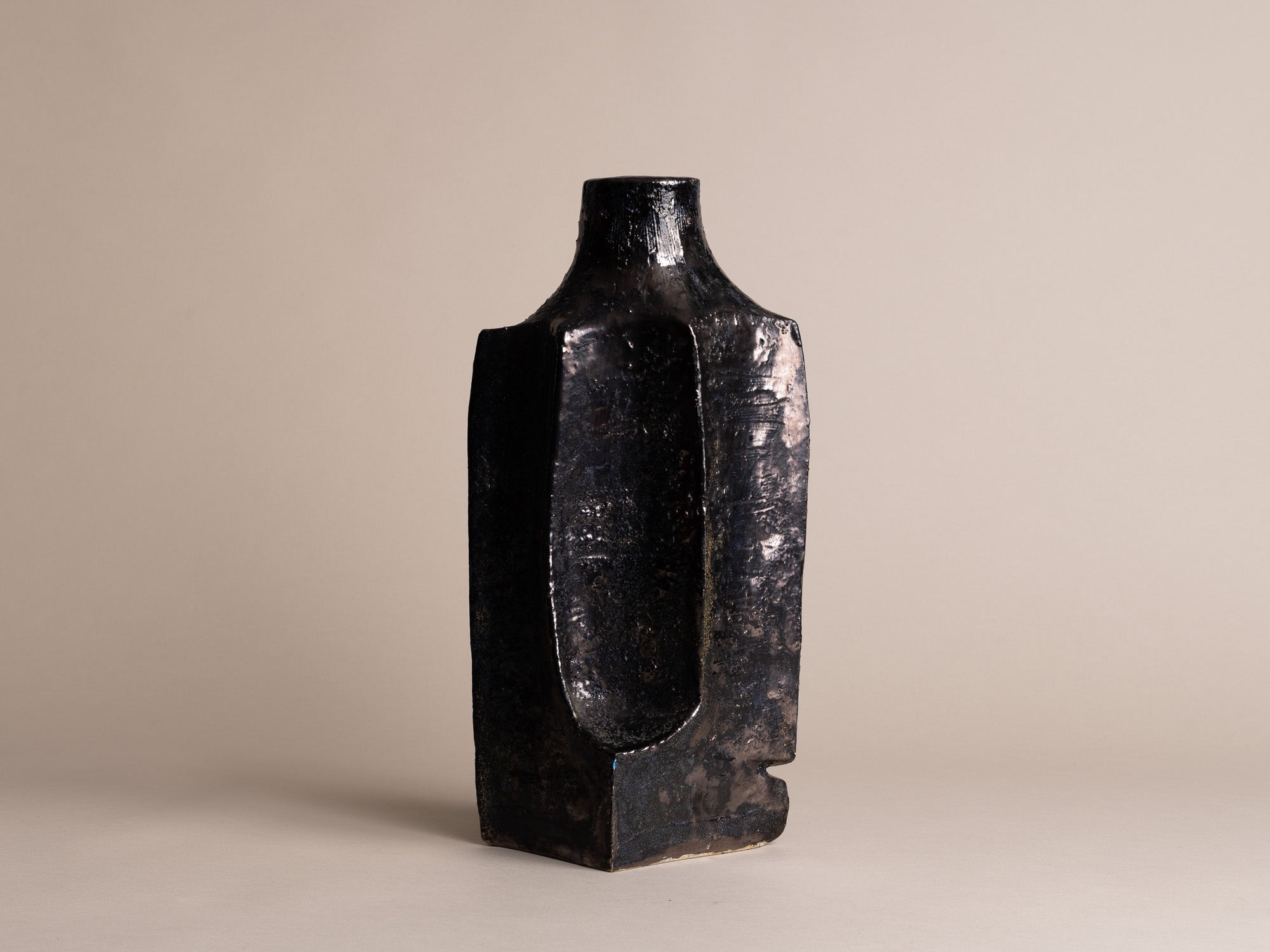 Rare vase de forme libre de Raymond Louis Quillivic, France (vers 1970) - Collection Serullaz..Huge freeform vase by Raymond Louis Quillivic, France (circa 1970) - Collection Serullaz
